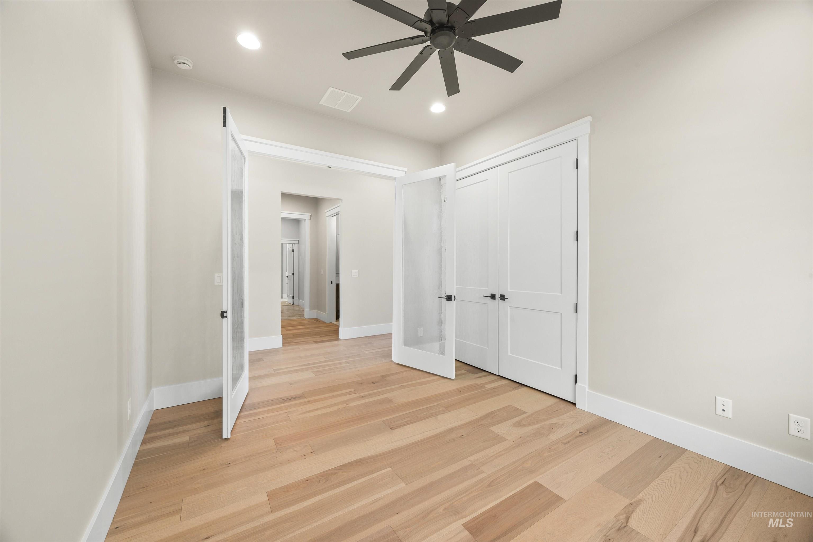 5946 S Pinpoint Way Property Photo 11