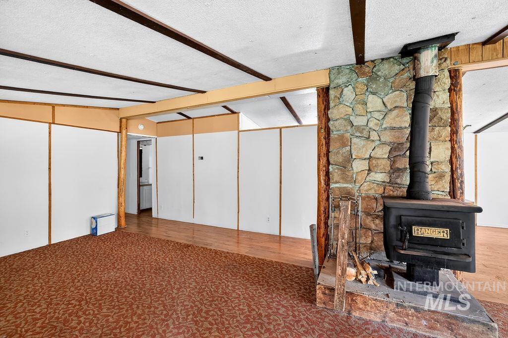 175 Angus Property Photo 5