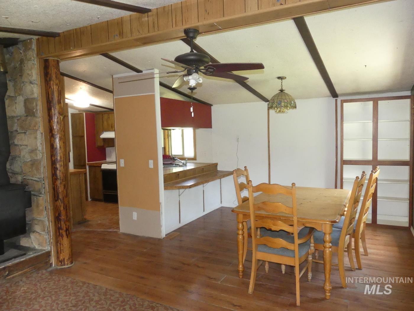 175 Angus Property Photo 10