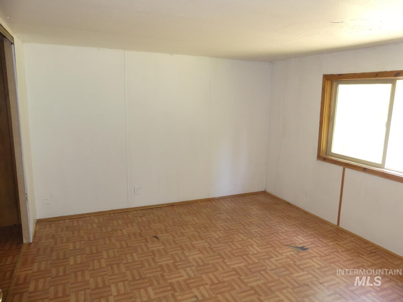 175 Angus Property Photo 19