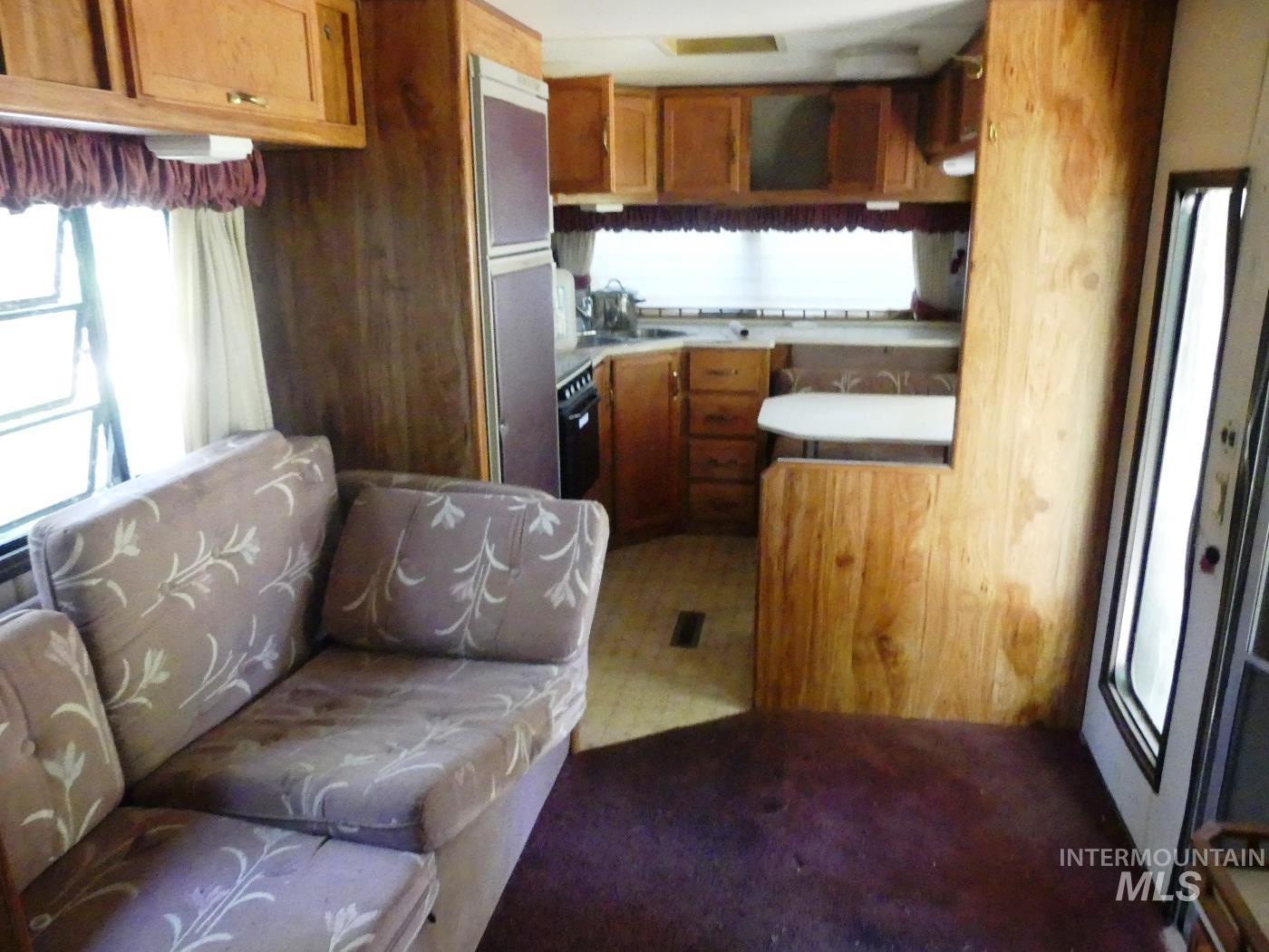 175 Angus Property Photo 36