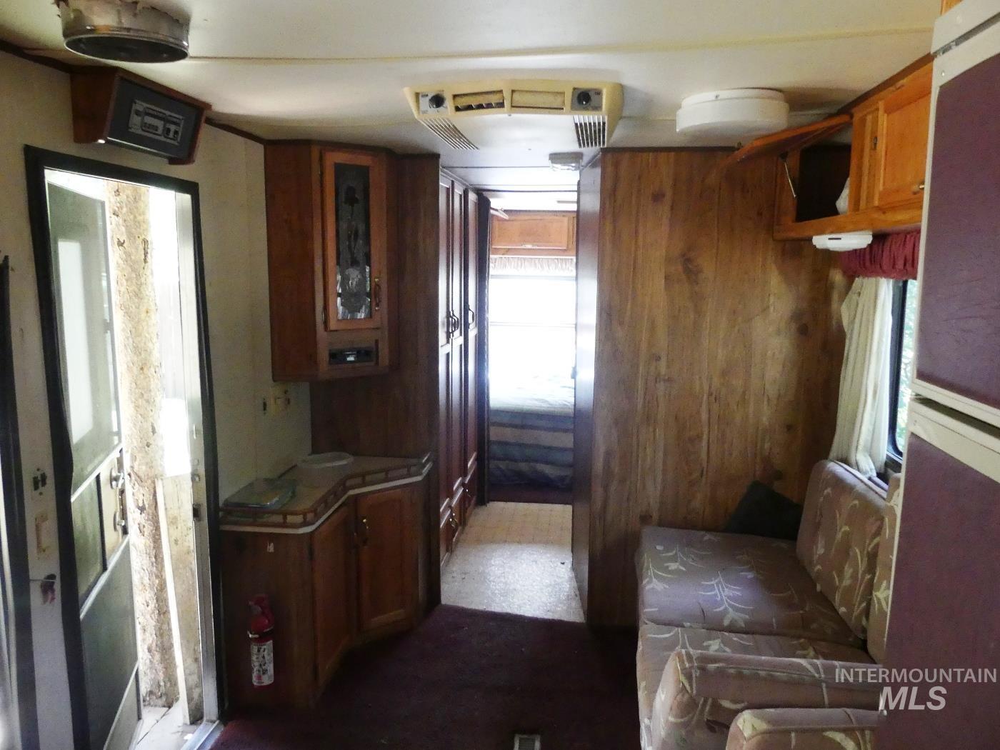 175 Angus Property Photo 38