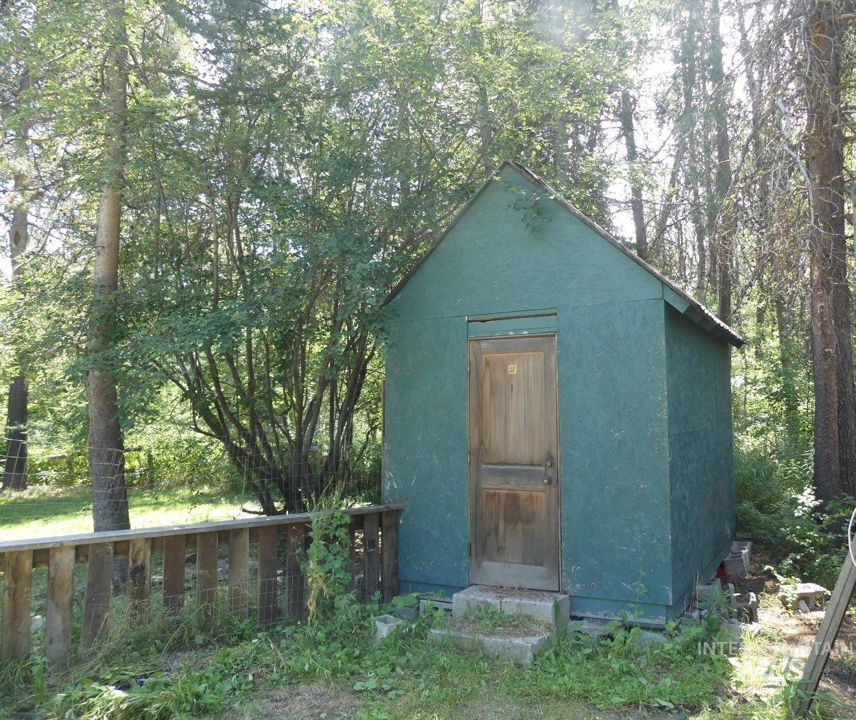 175 Angus Property Photo 41