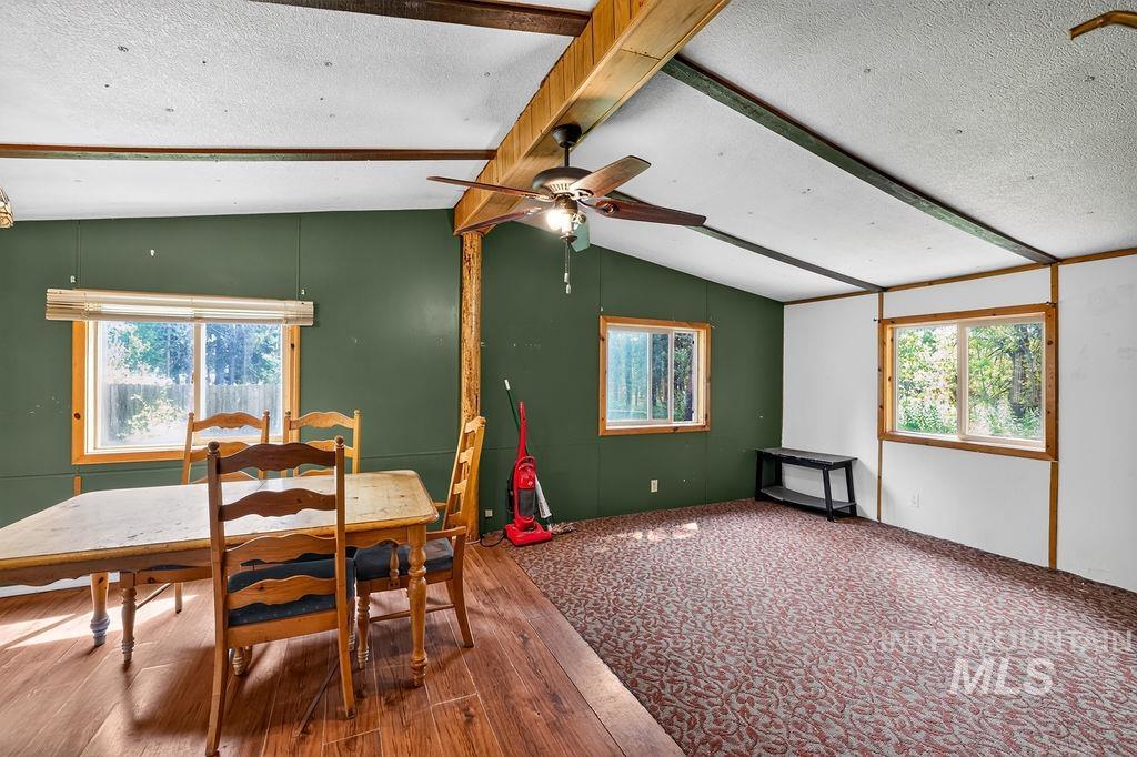 175 Angus Property Photo 42