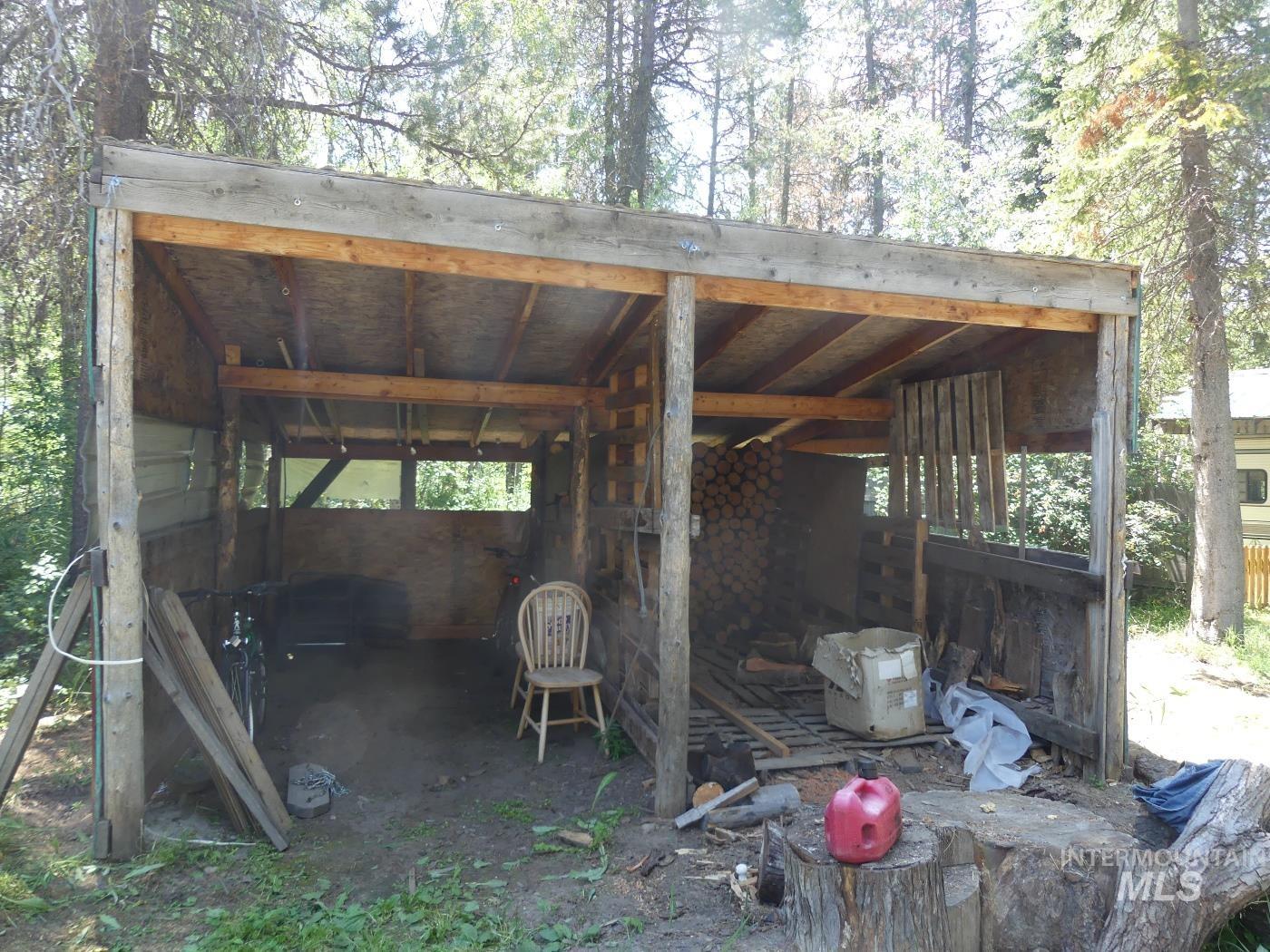 175 Angus Property Photo 43
