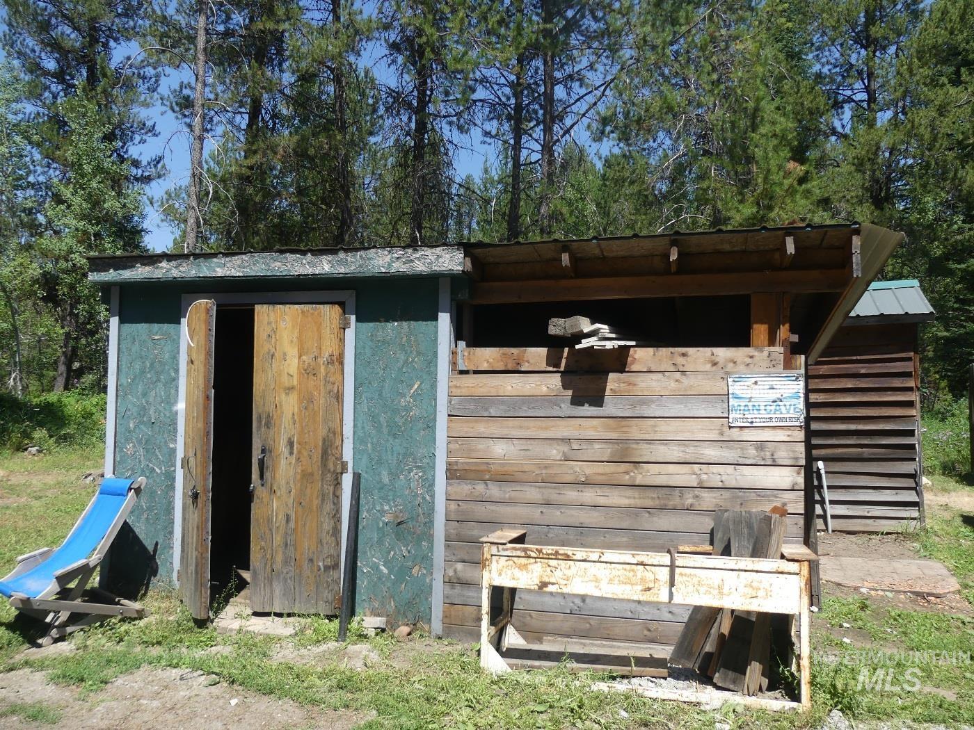 175 Angus Property Photo 44