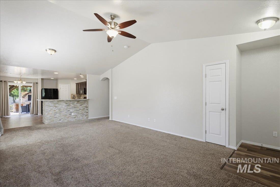 181 S Trutina Ave Property Photo 10