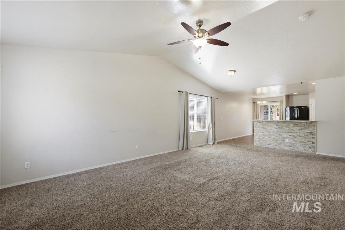 181 S Trutina Ave Property Photo 11