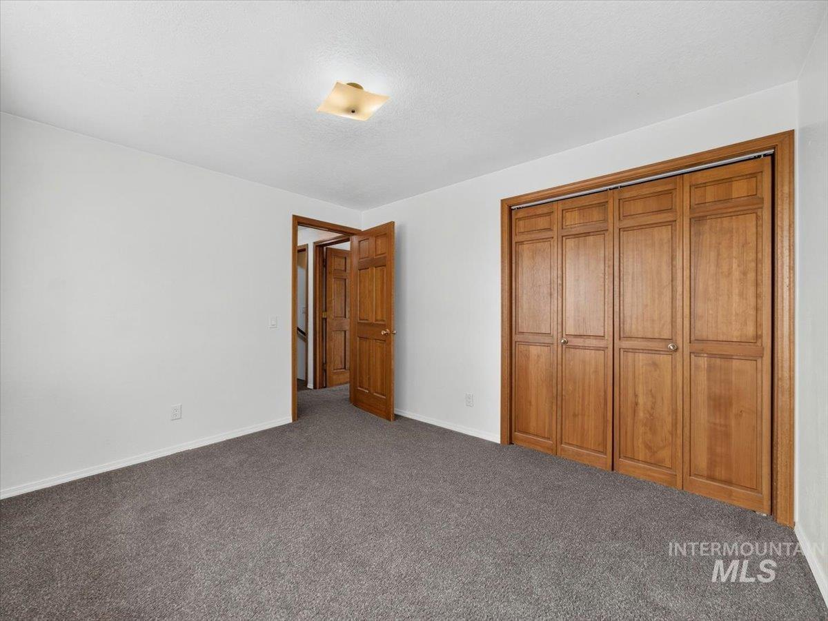 8989 Hillview Rd Property Photo 29