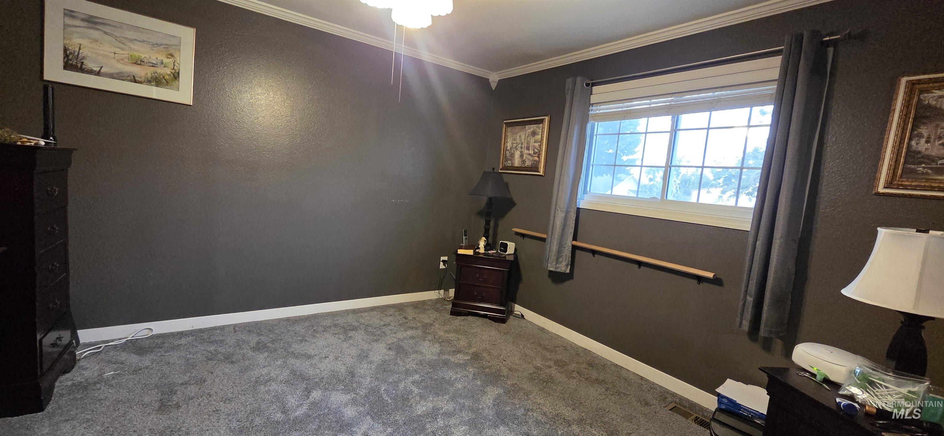 2581 18th Street Property Photo 8