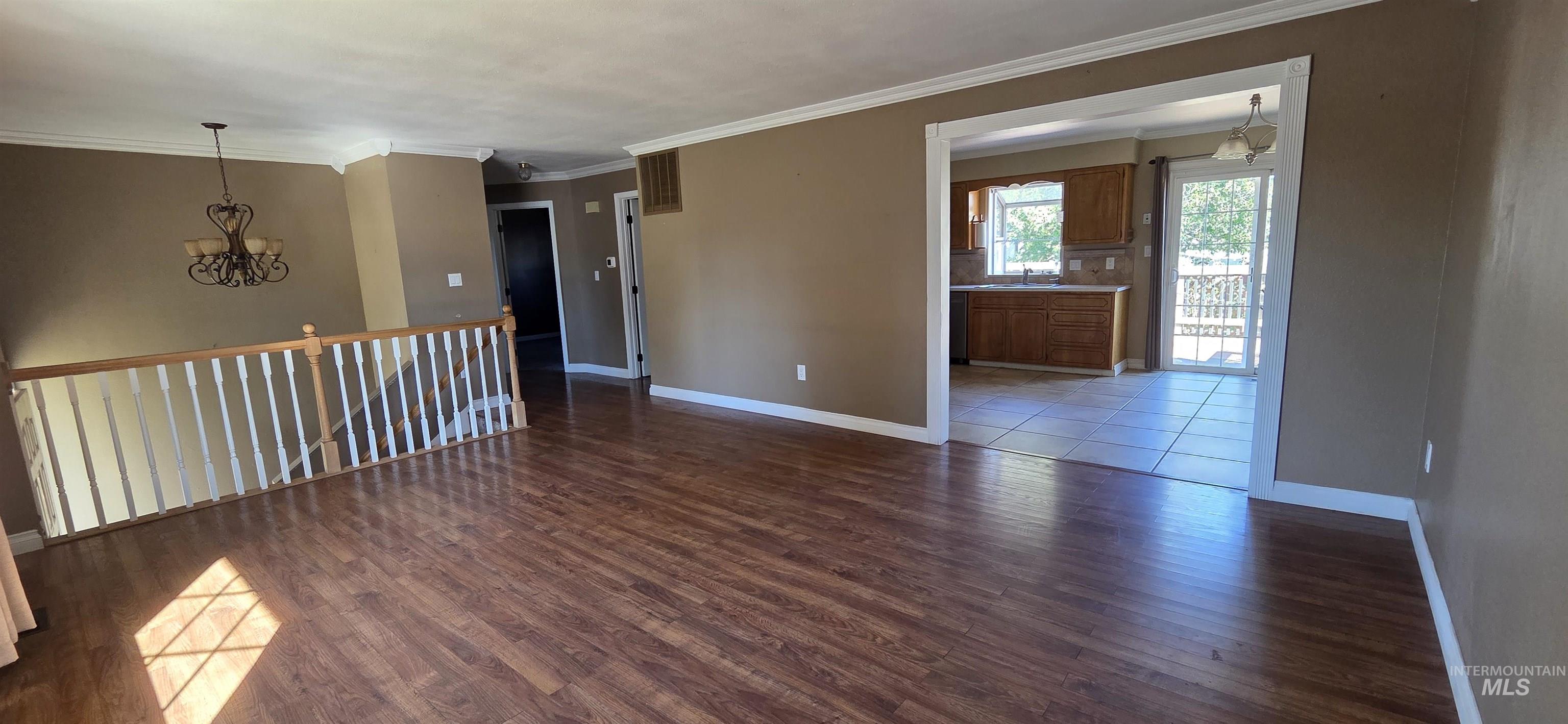 2581 18th Street Property Photo 11