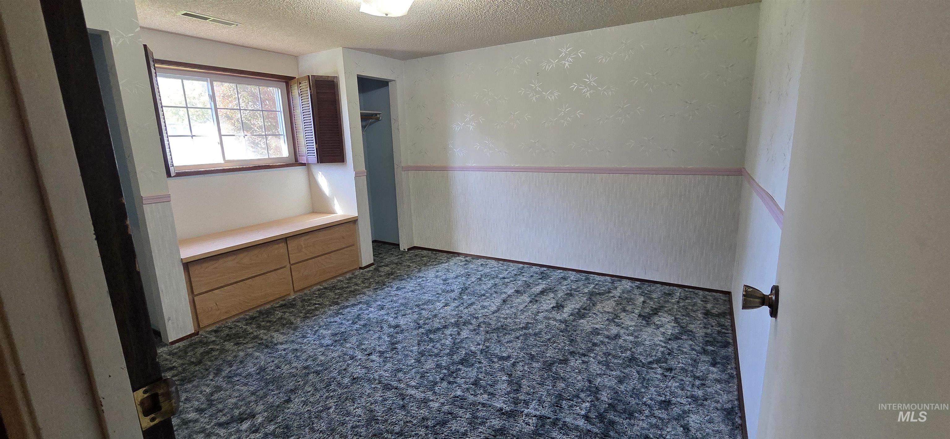 2581 18th Street Property Photo 15
