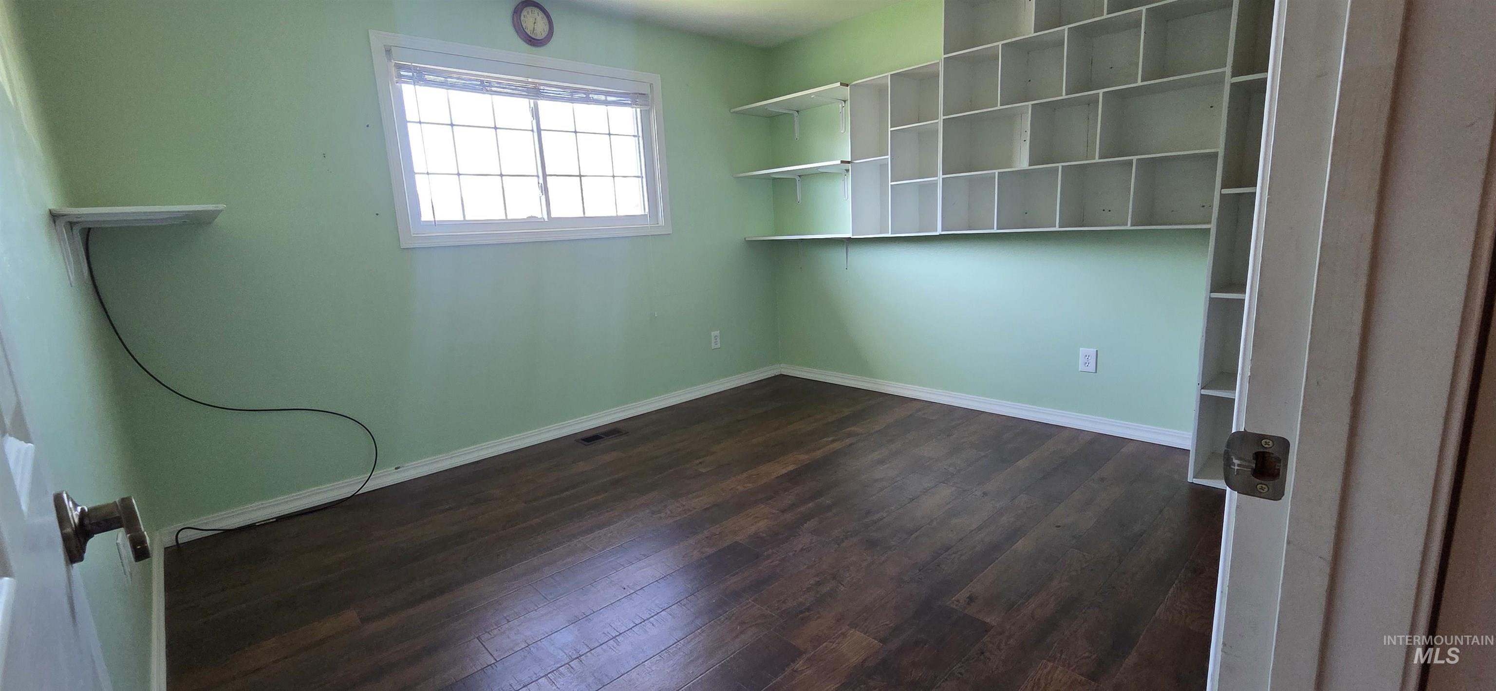 2581 18th Street Property Photo 16