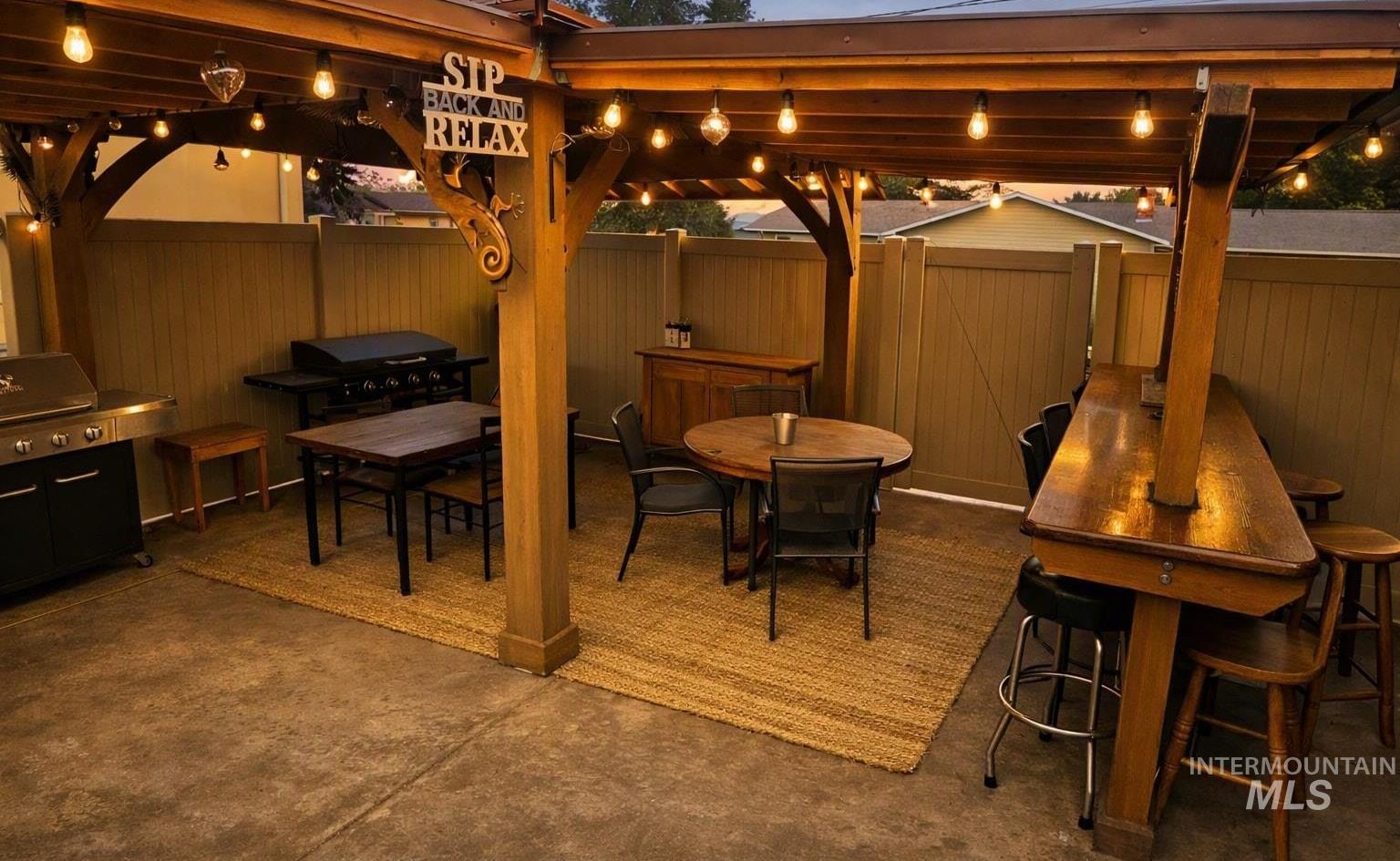 2581 18th Street Property Photo 18