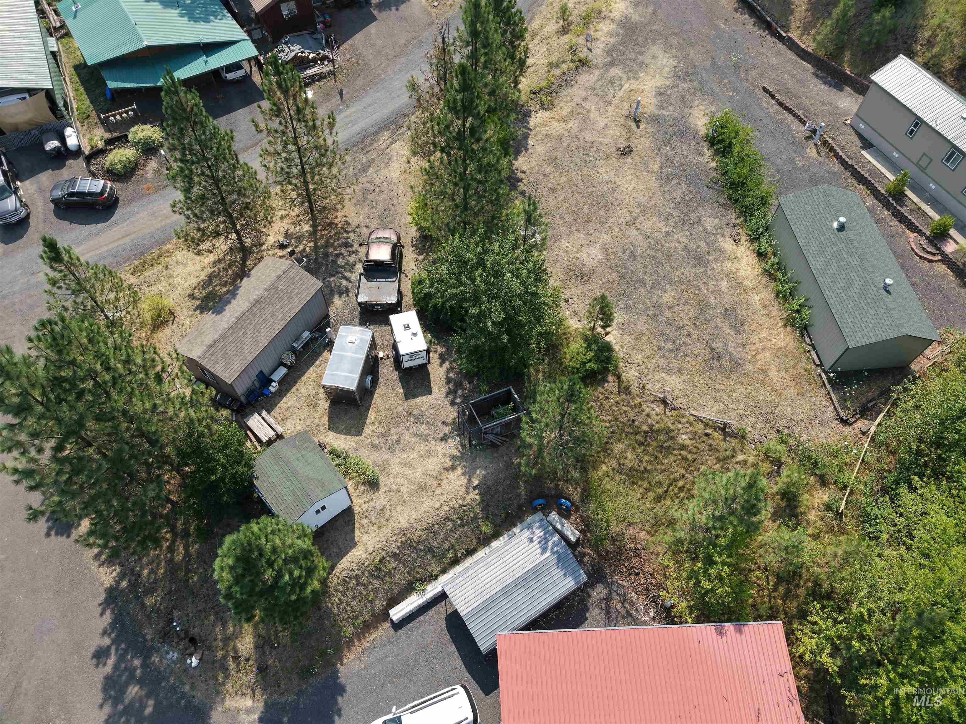 180 Chief Looking Glass Property Photo 1