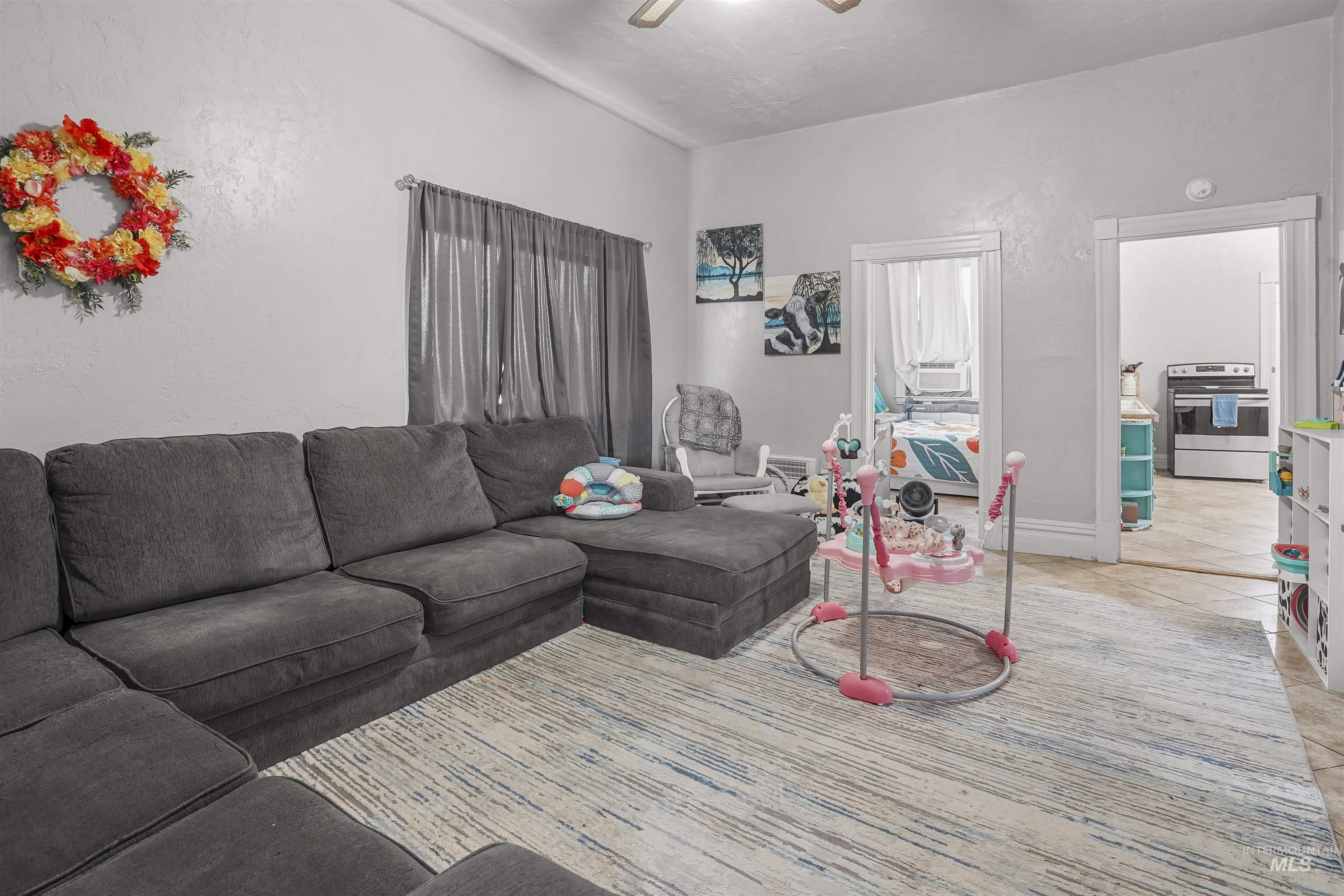 224 S 700 W Property Photo 2