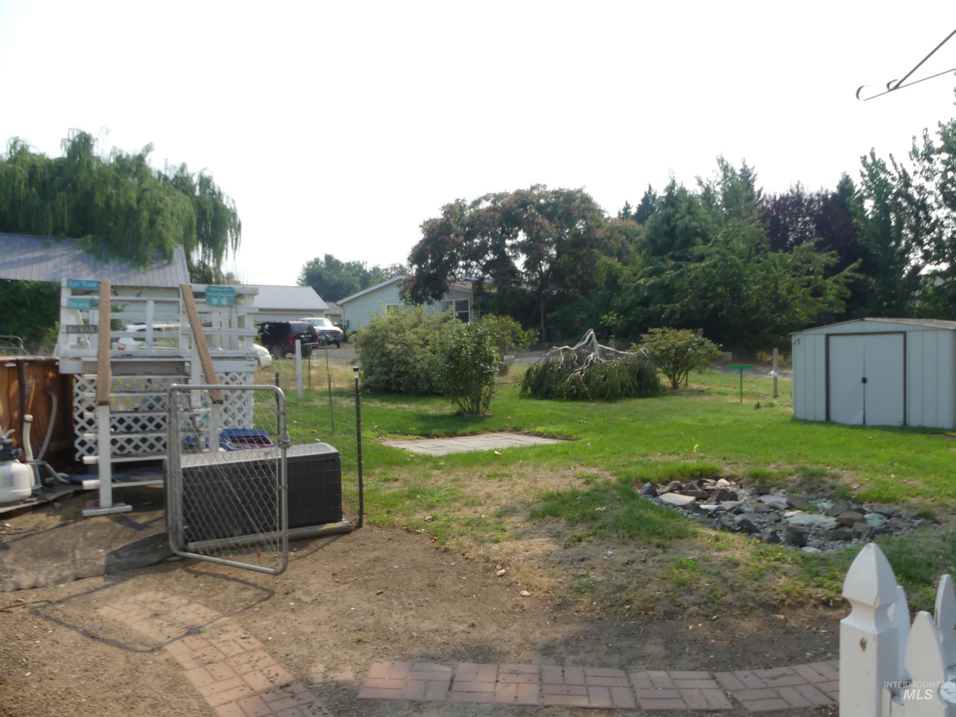 1541 Maple St Property Photo 14