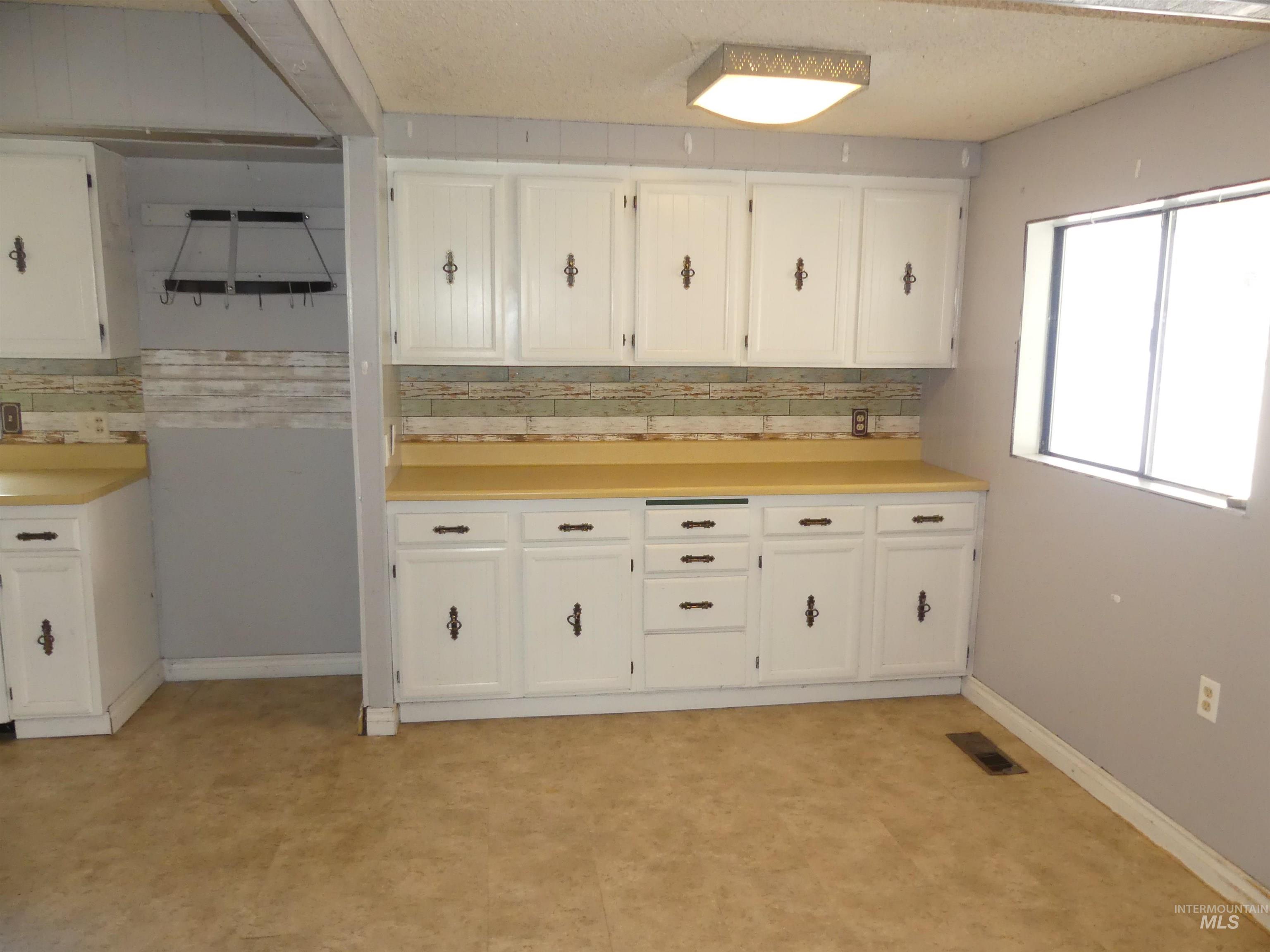 1541 Maple St Property Photo 23