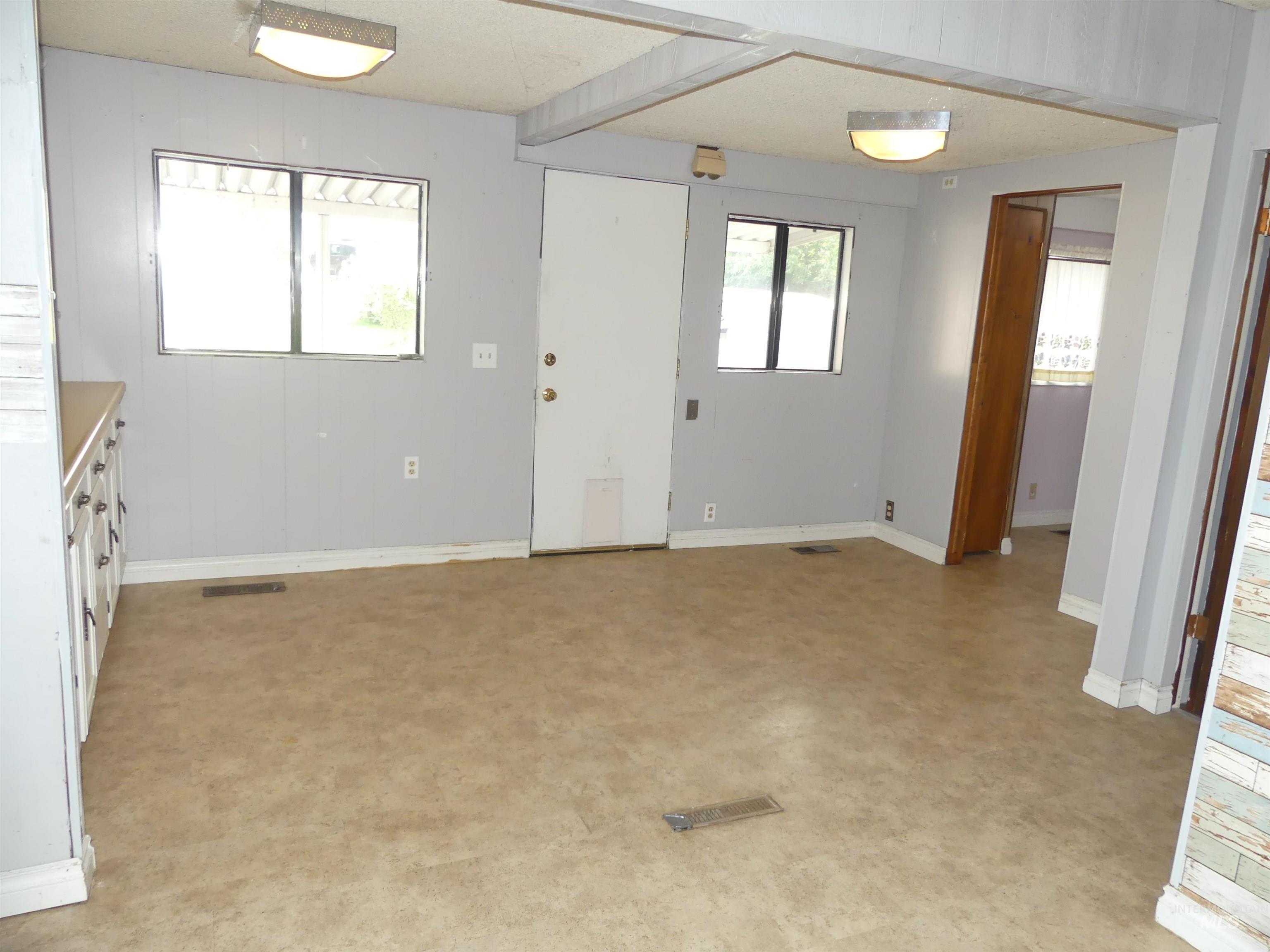 1541 Maple St Property Photo 28