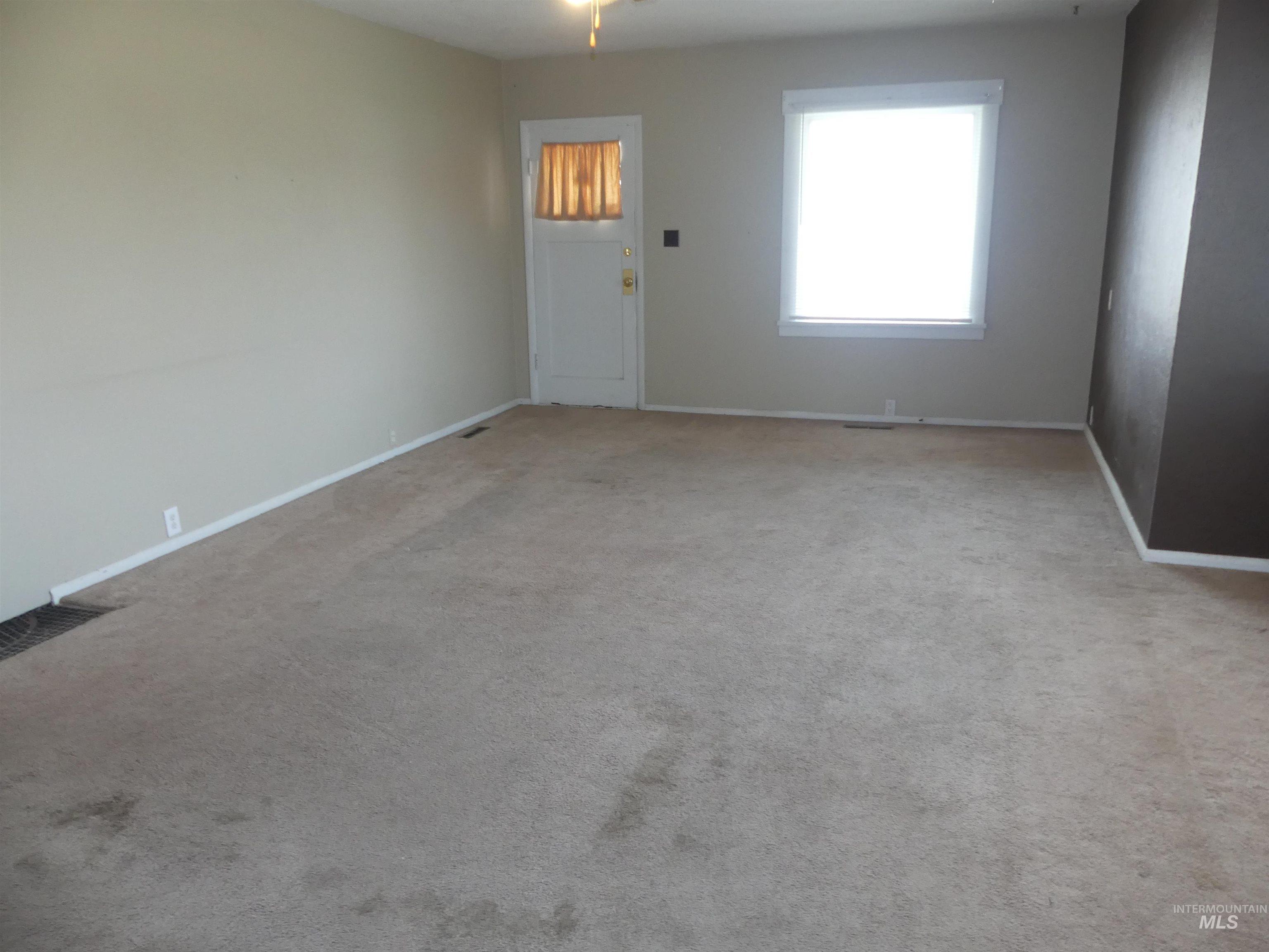 1541 Maple St Property Photo 29