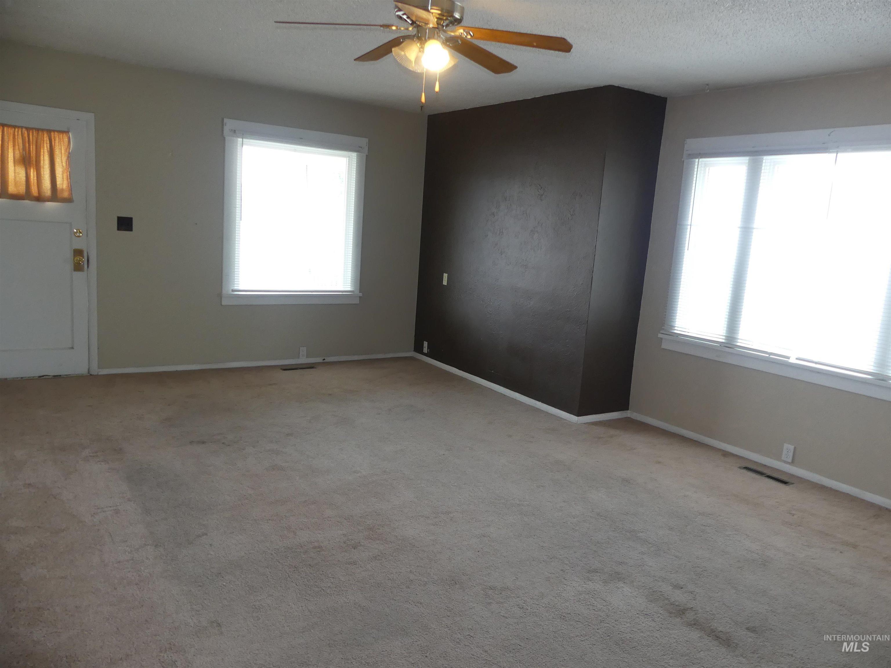1541 Maple St Property Photo 30