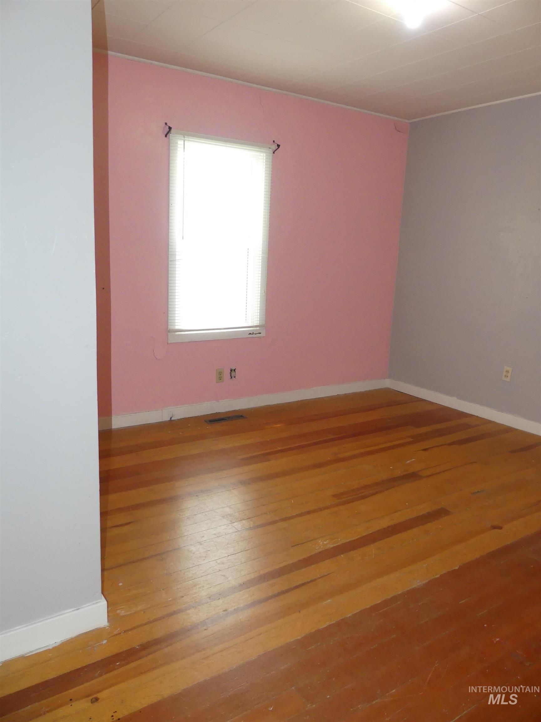 1541 Maple St Property Photo 34