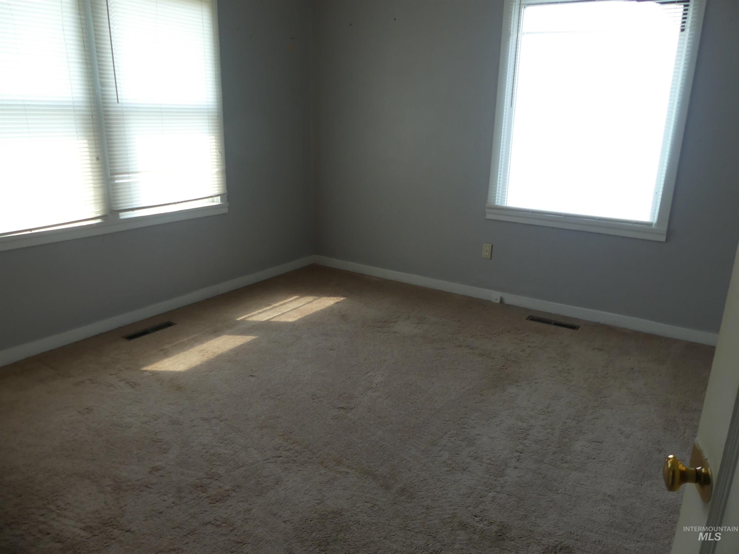 1541 Maple St Property Photo 35