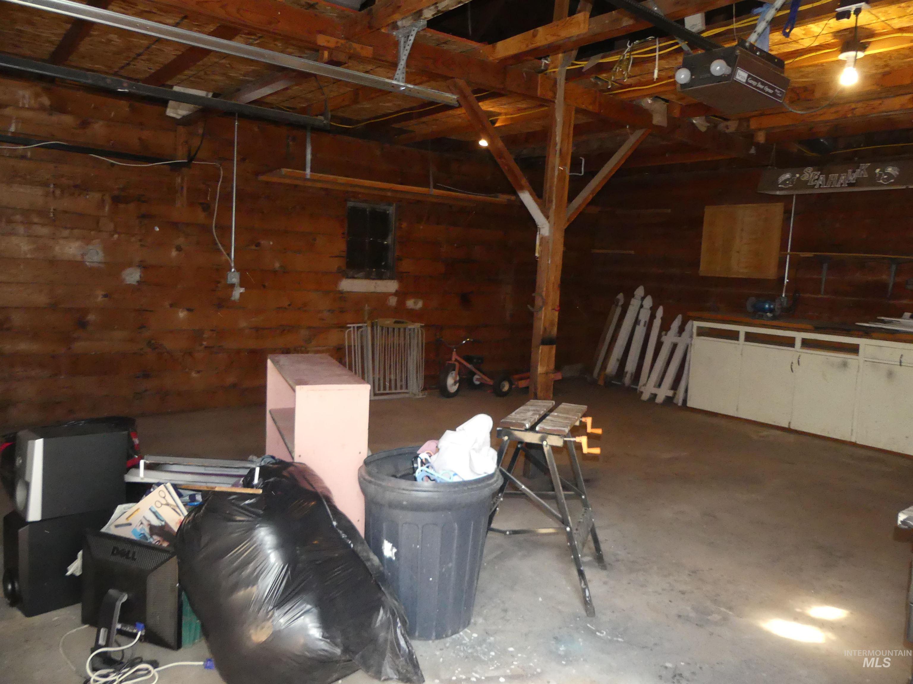 1541 Maple St Property Photo 45