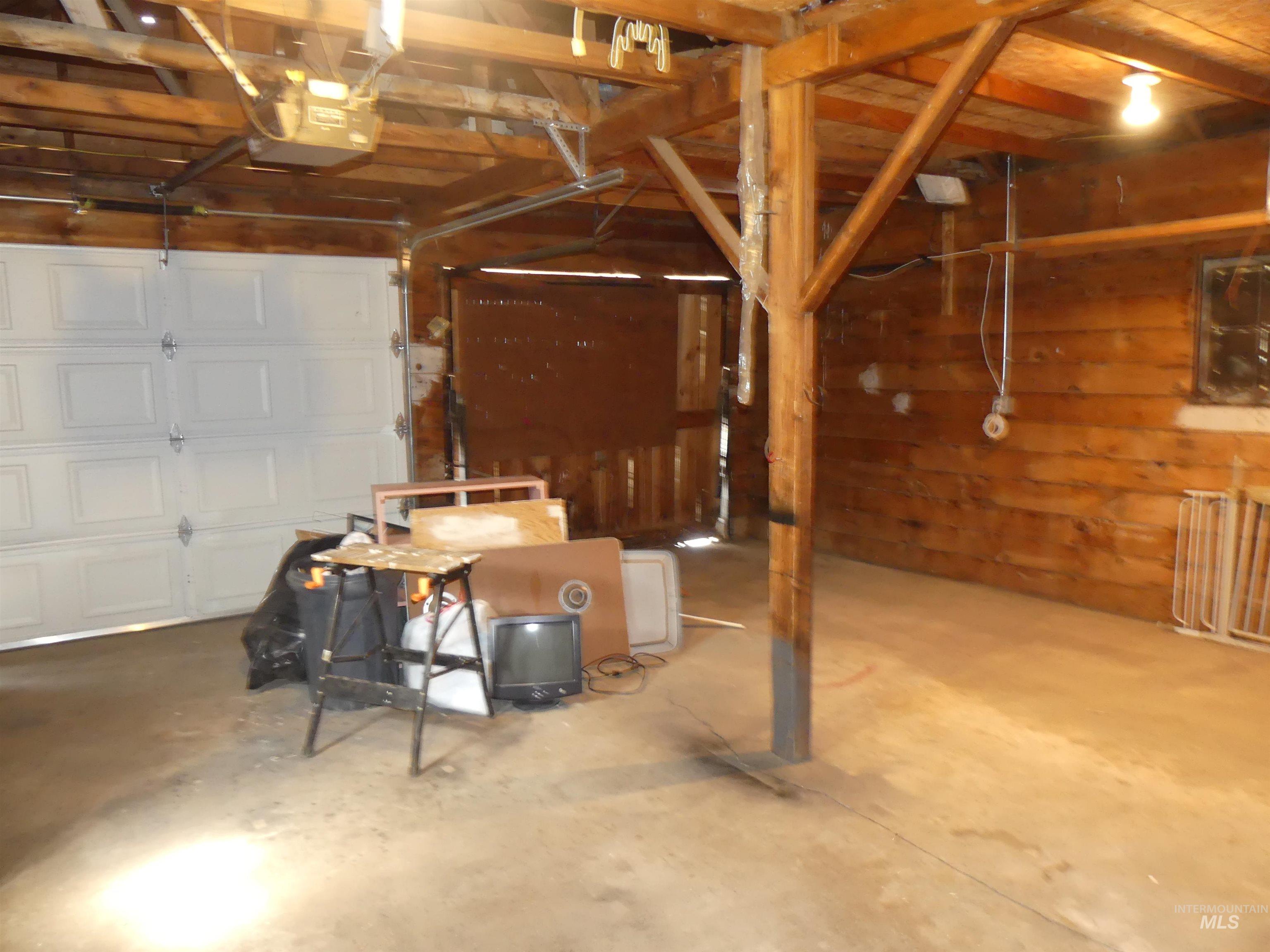 1541 Maple St Property Photo 46