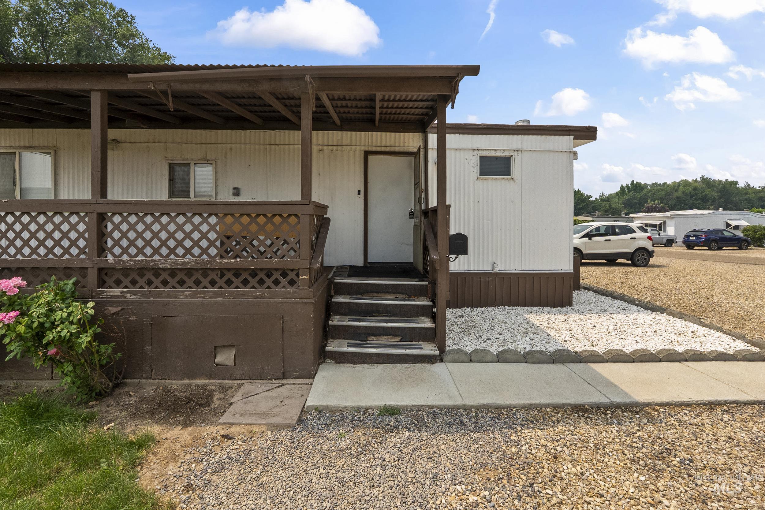 1108 3rd Ave N Property Photo 1