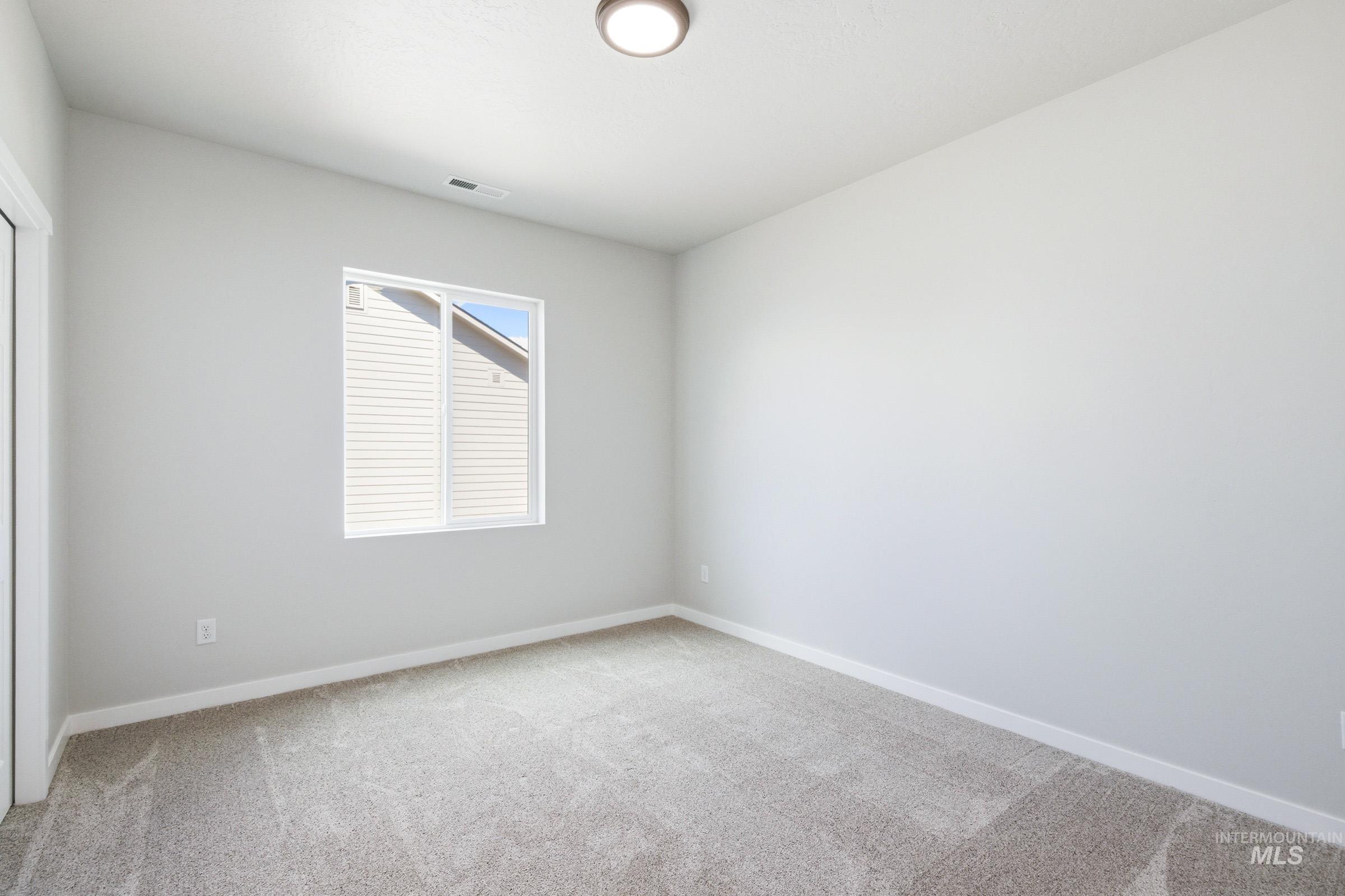806 Sw Jayhawk St Property Photo 25