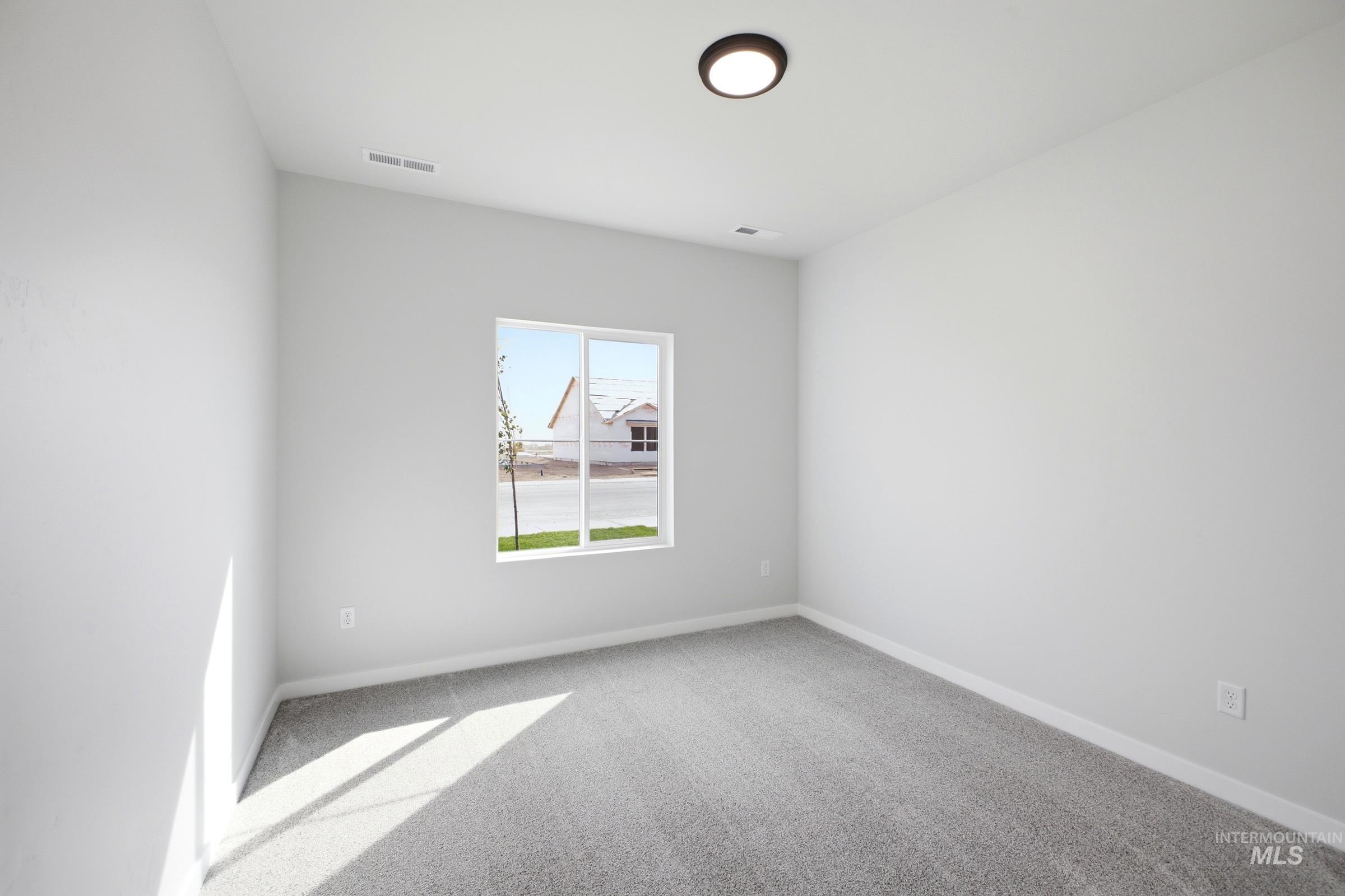 836 Sw Jayhawk St Property Photo 15