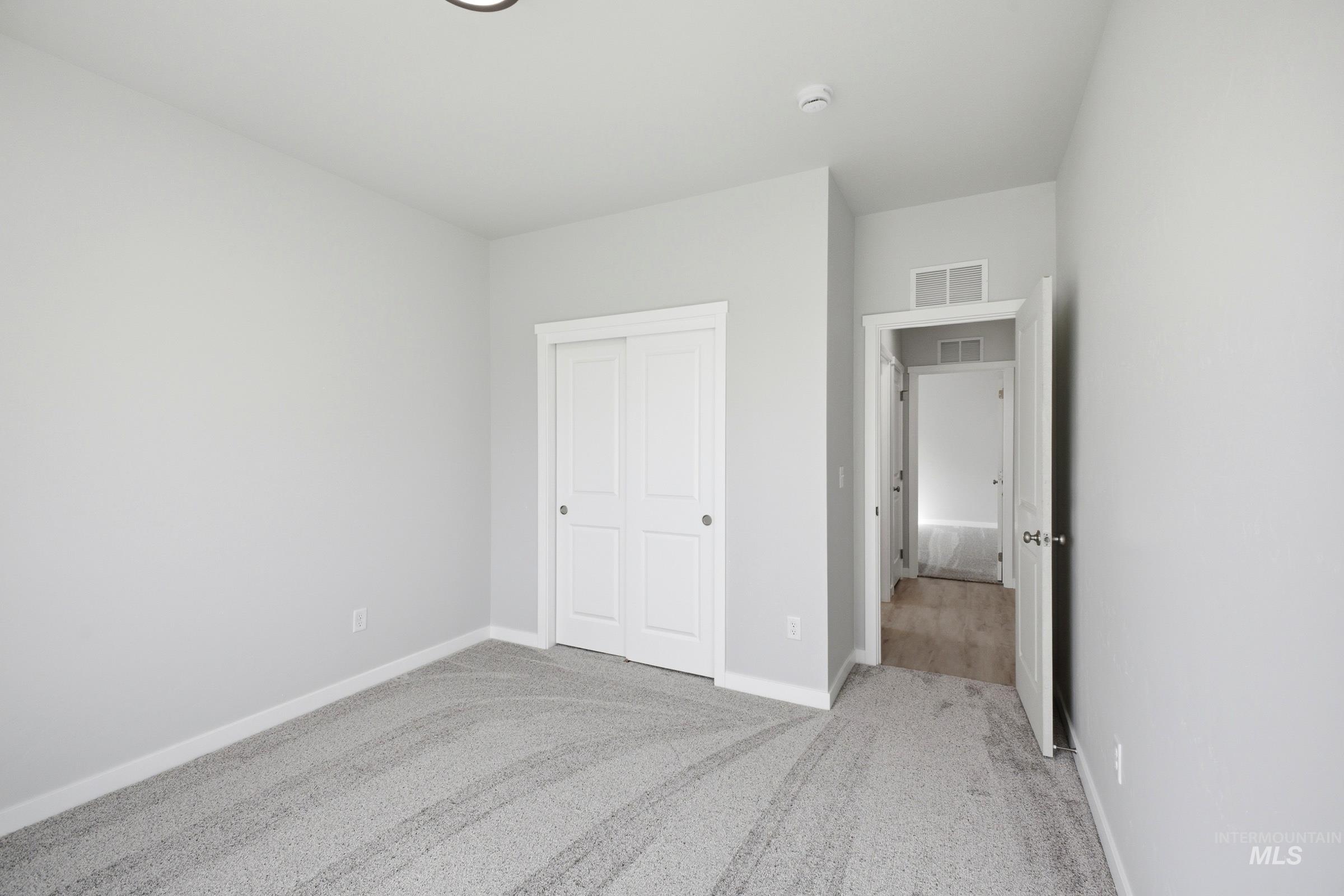 836 Sw Jayhawk St Property Photo 16