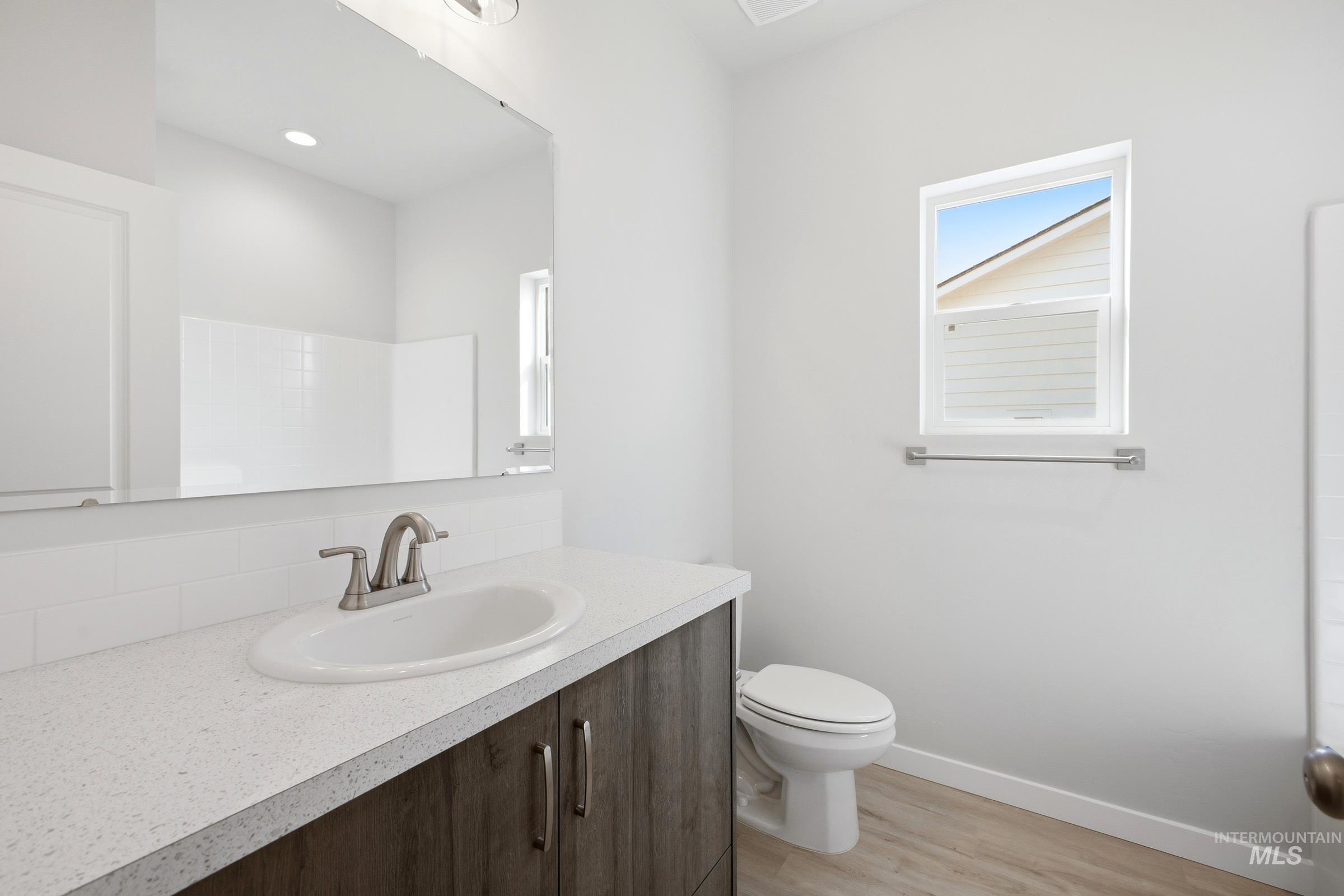 836 Sw Jayhawk St Property Photo 19