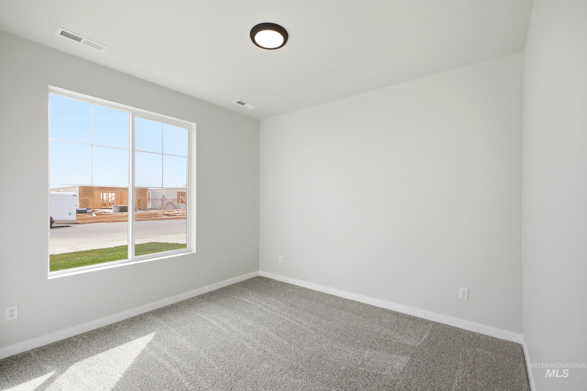 866 Sw Jayhawk St Property Photo 19