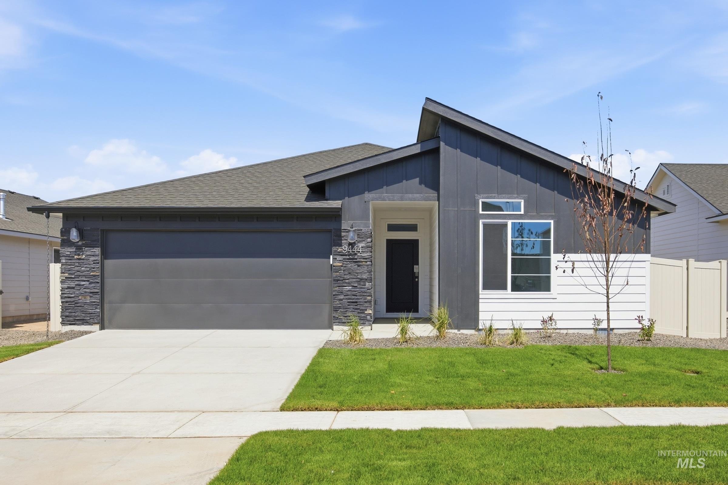 9444 W Blazing Star St Property Photo 1