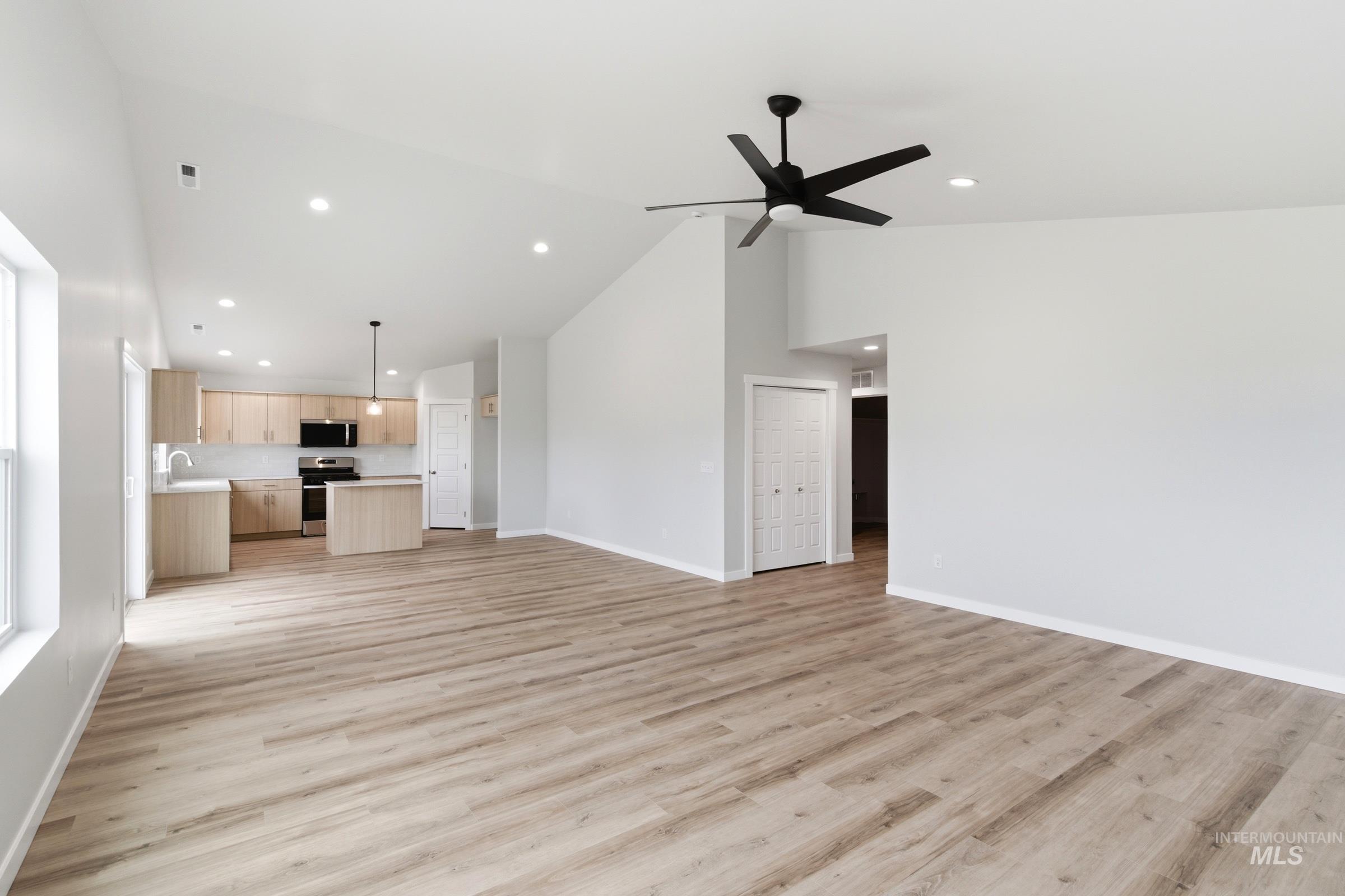9444 W Blazing Star St Property Photo 10