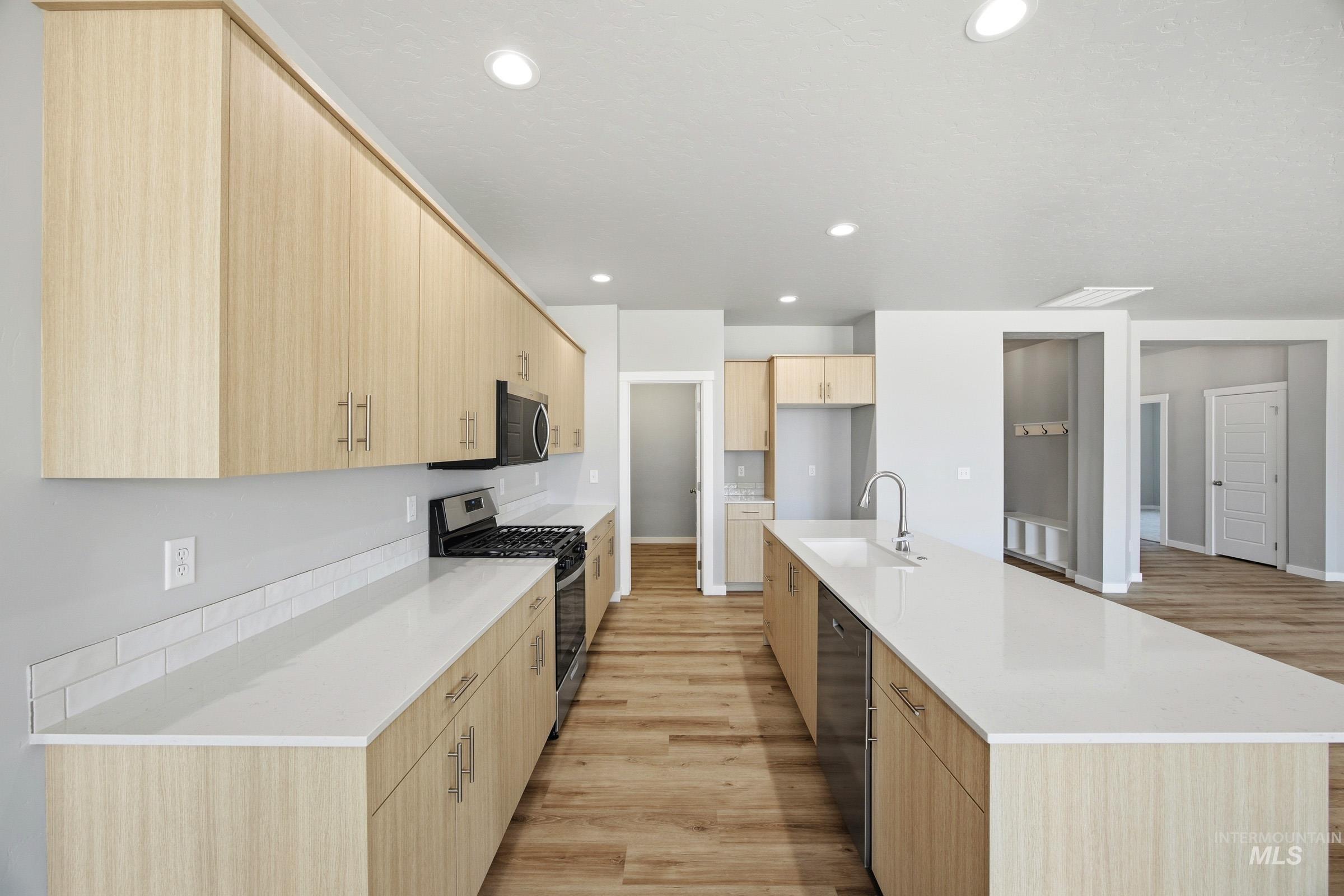 9428 W Cosmic St Property Photo 5