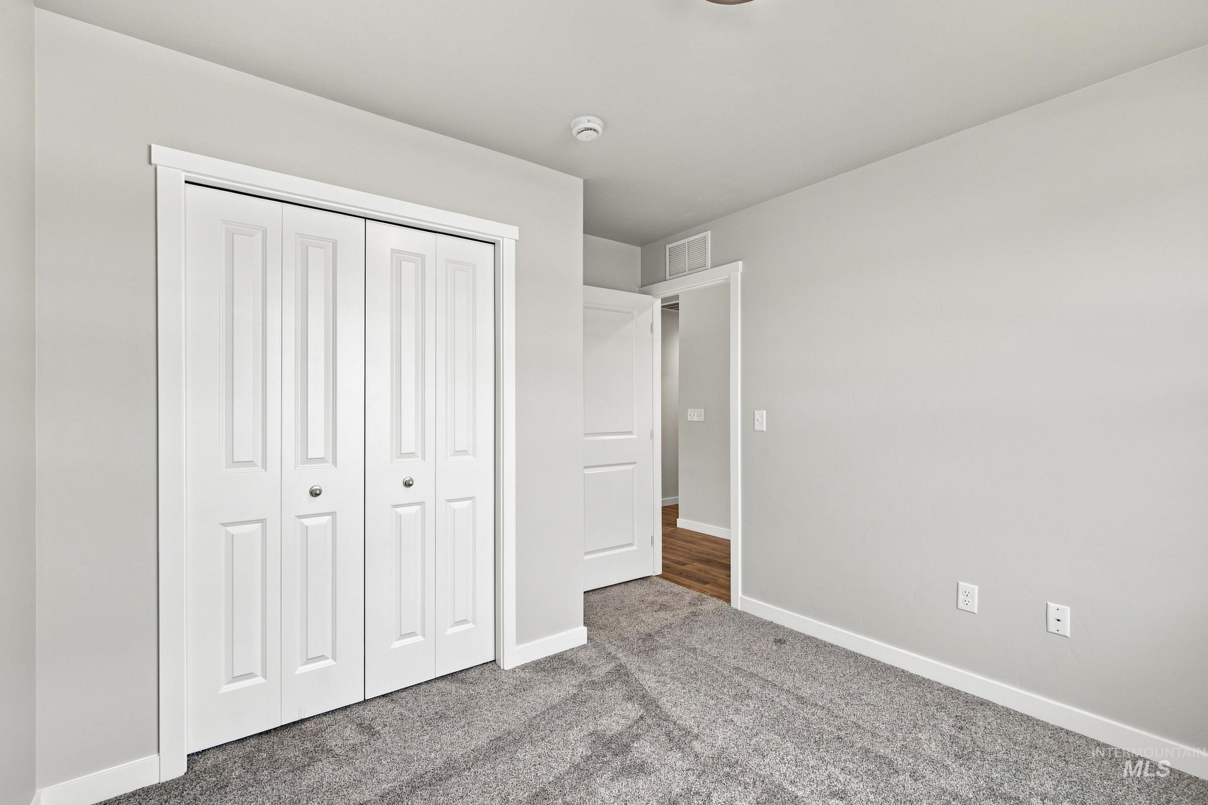 304 Benbrook Ave Property Photo 12