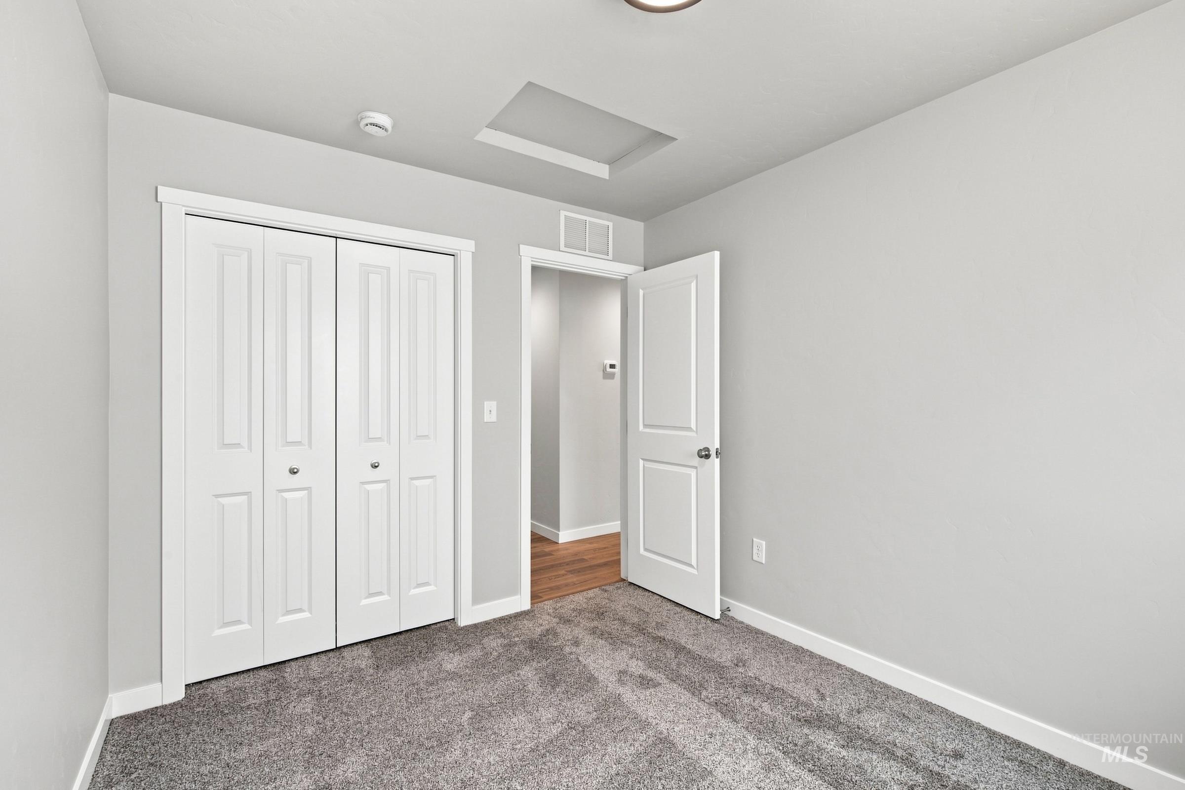 304 Benbrook Ave Property Photo 15