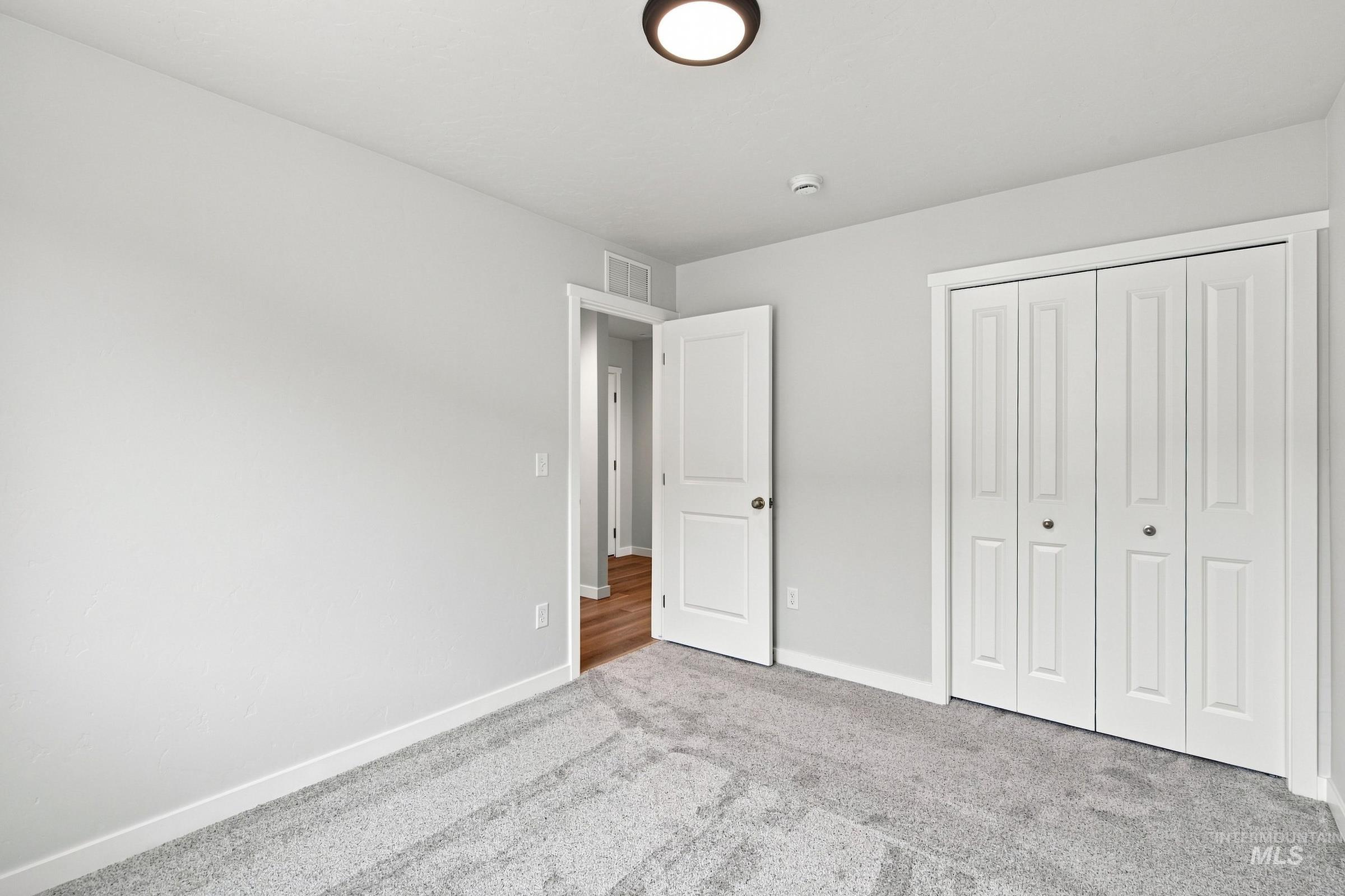 224 Benbrook Ave Property Photo 14