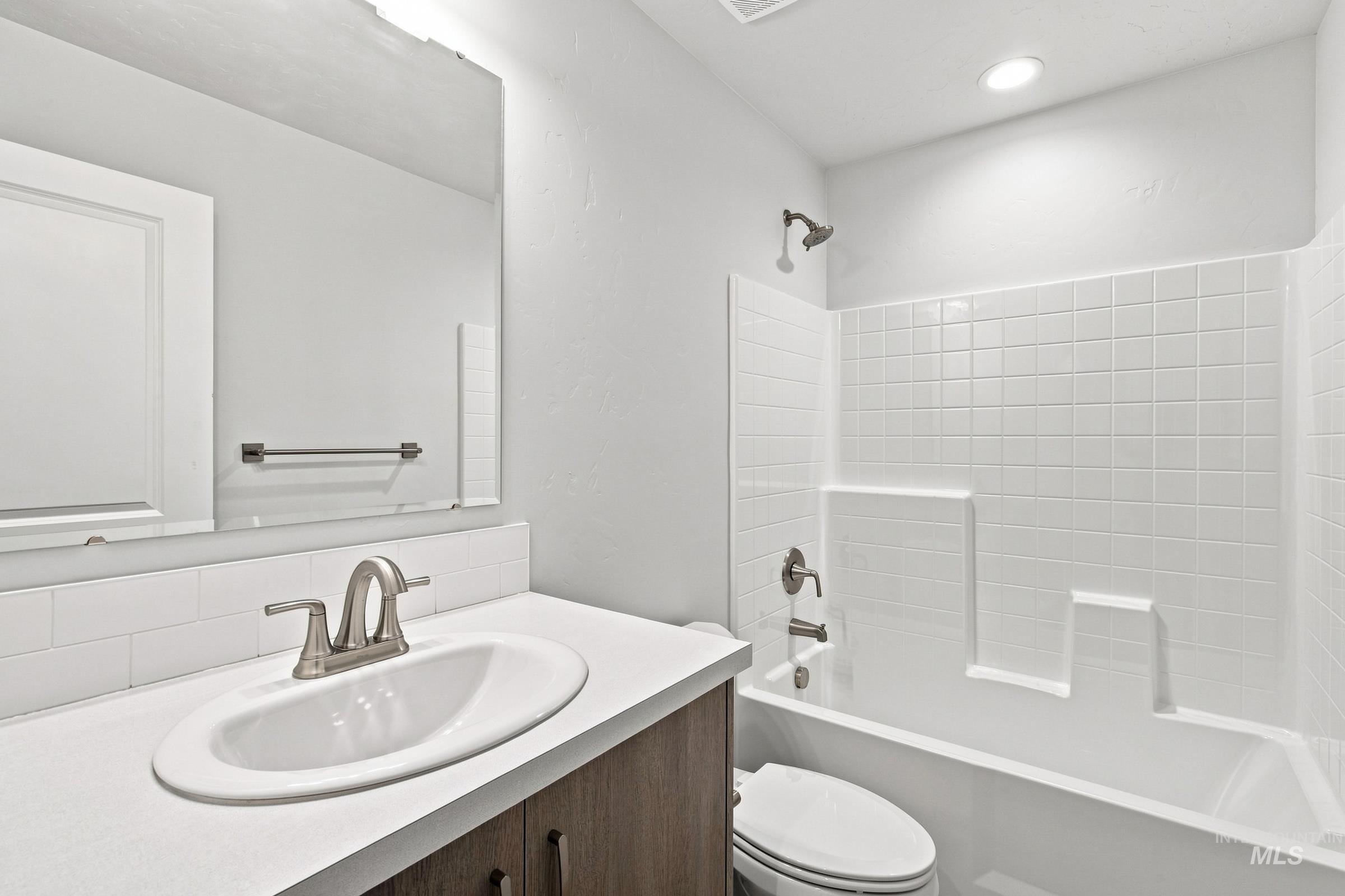 224 Benbrook Ave Property Photo 15