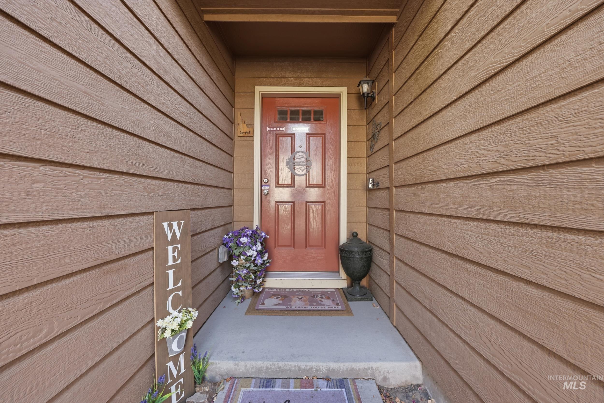 6816 S Mistyglen Property Photo 4