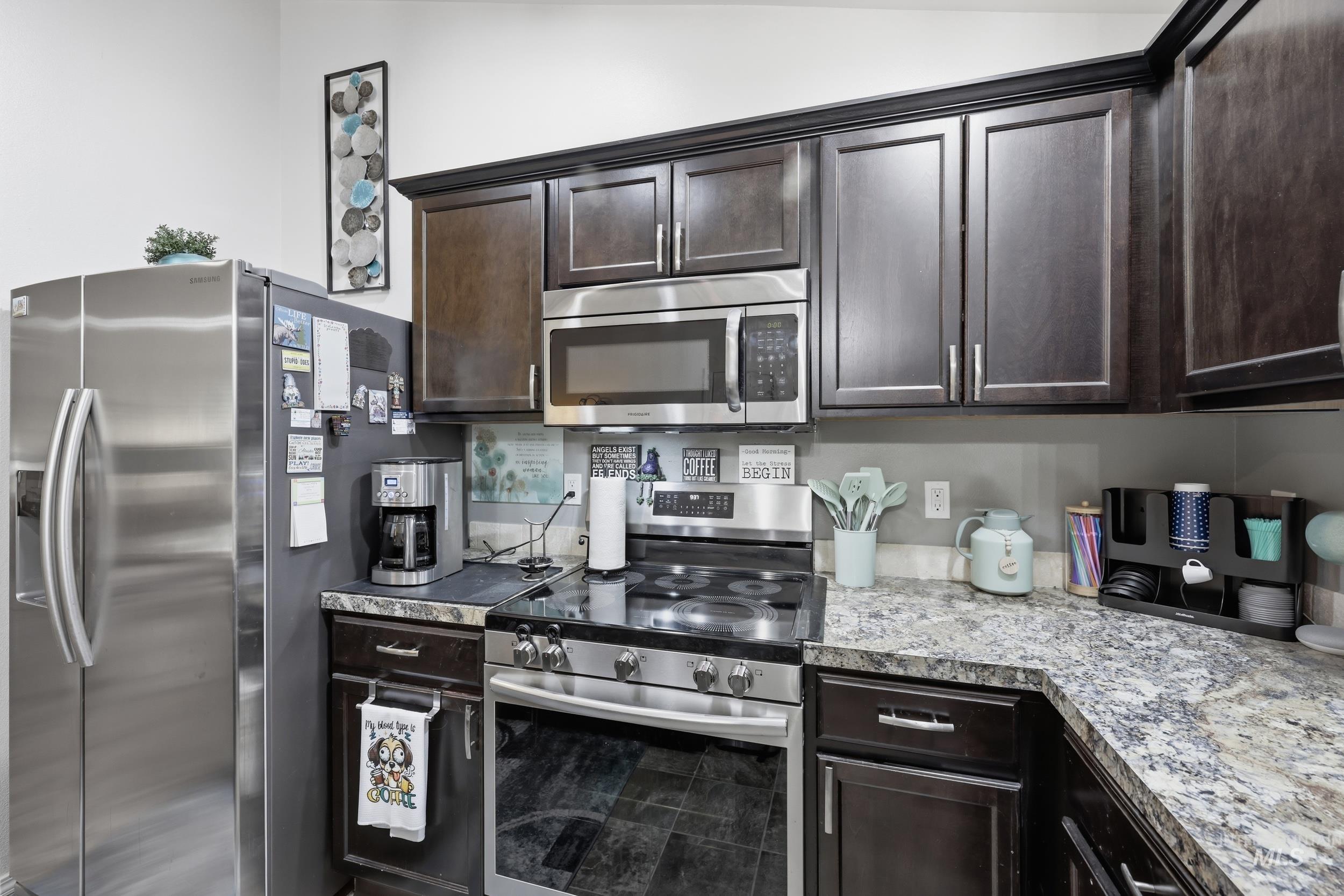 6816 S Mistyglen Property Photo 11