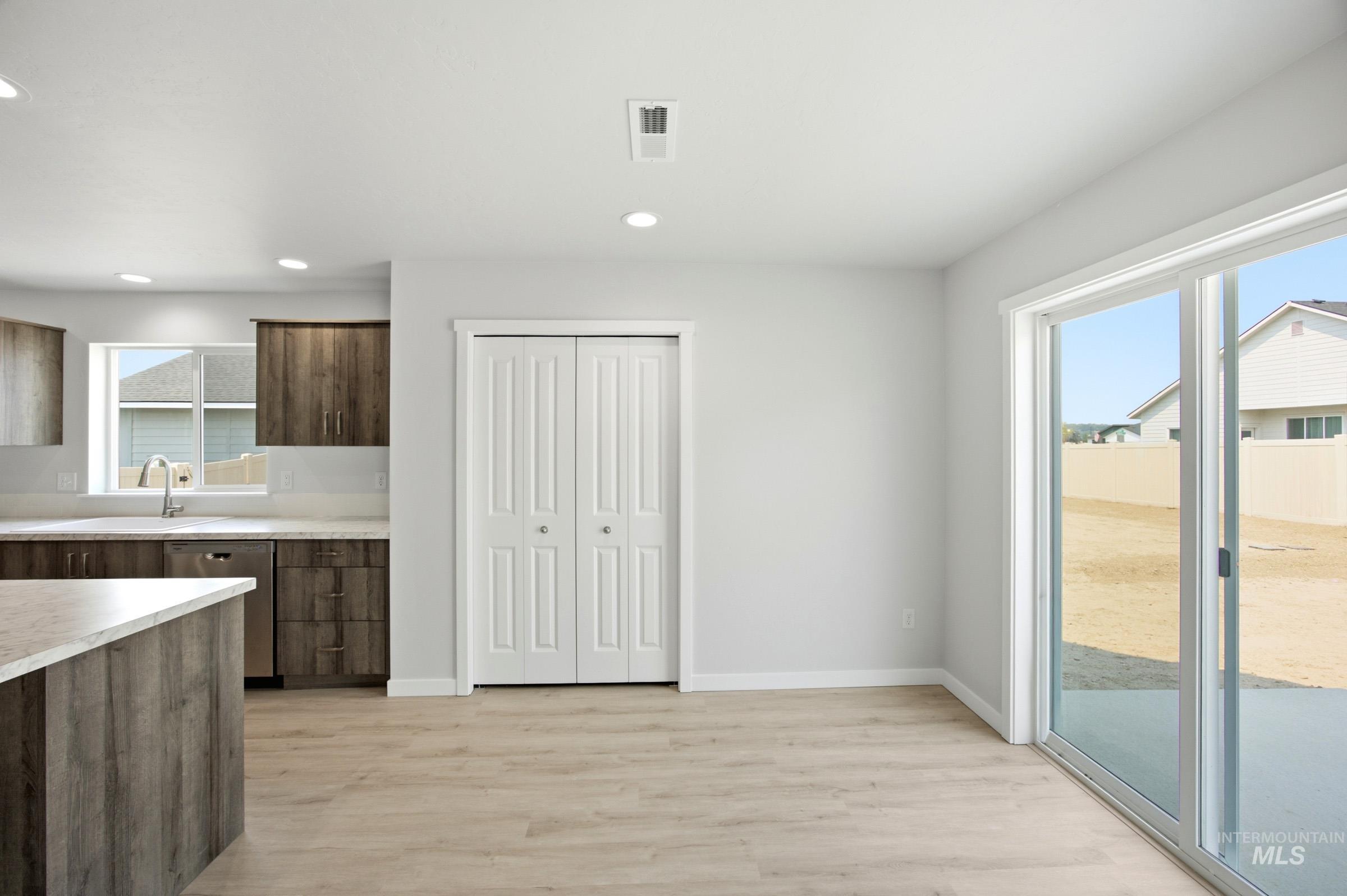 1640 Celina St Property Photo 6