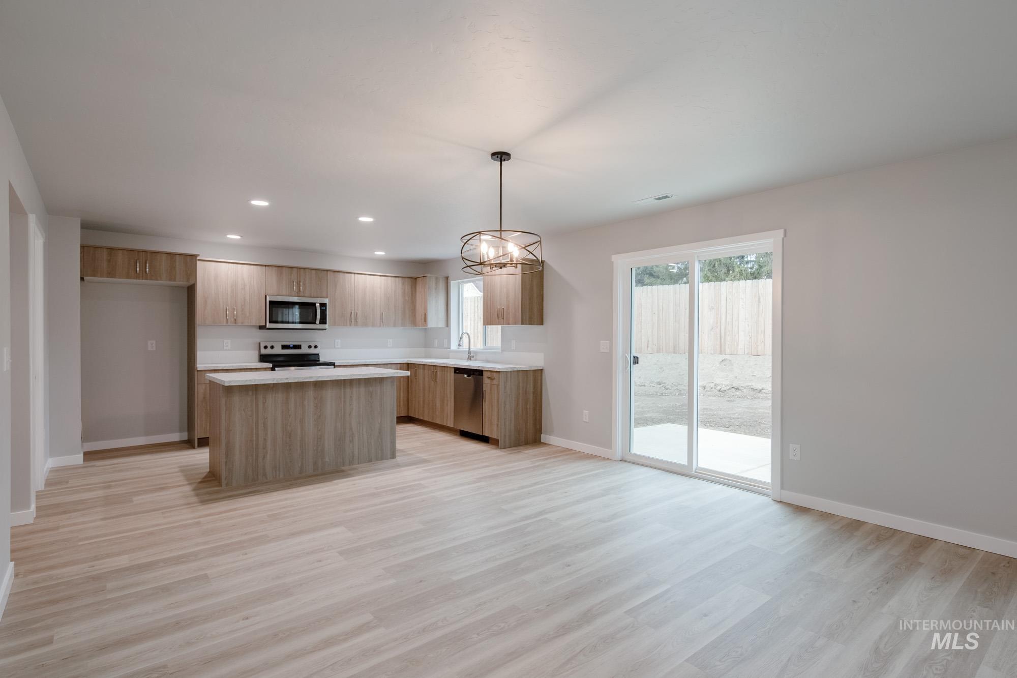 3126 W Animas Creek Dr Property Photo 3