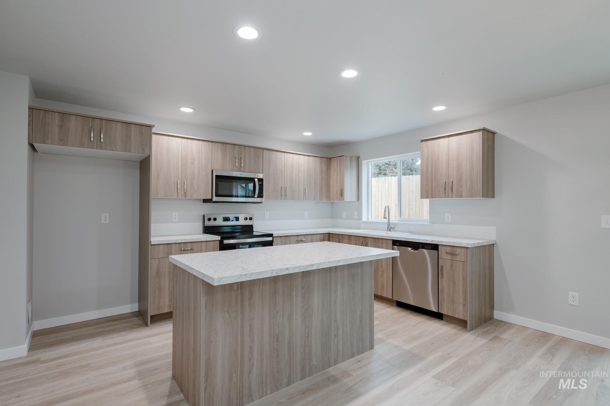 3126 W Animas Creek Dr Property Photo 4