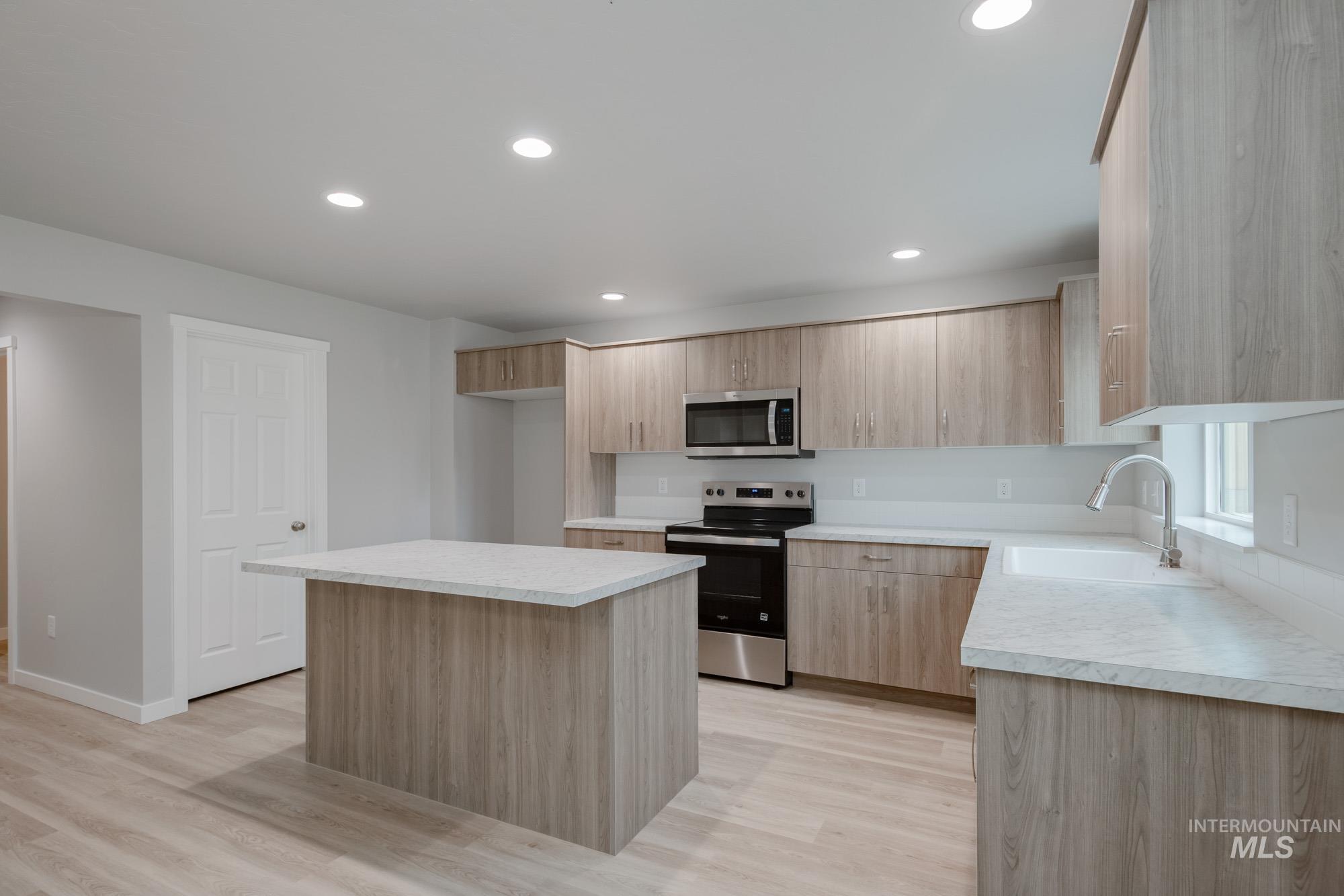 3126 W Animas Creek Dr Property Photo 6