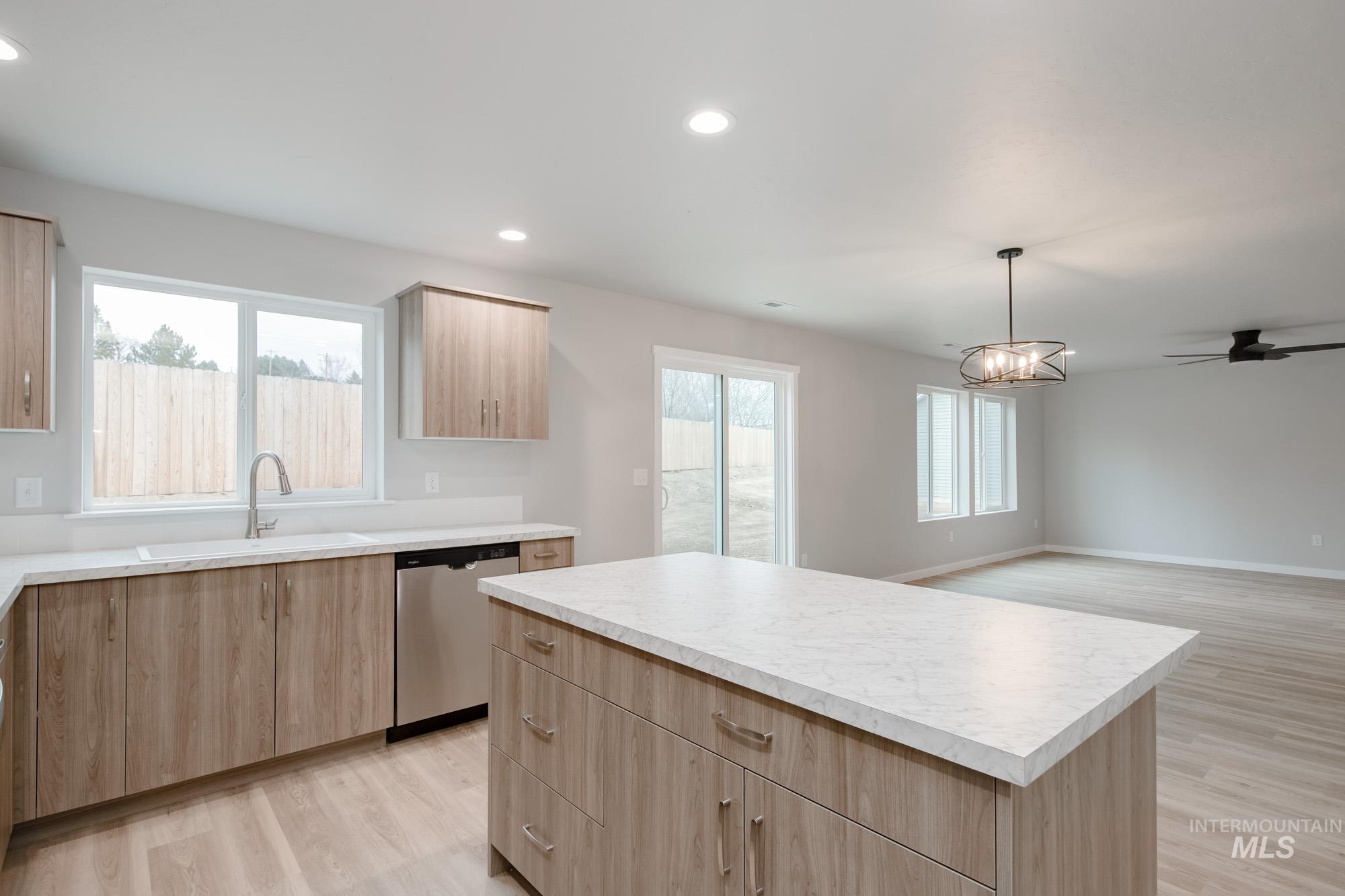 3126 W Animas Creek Dr Property Photo 8