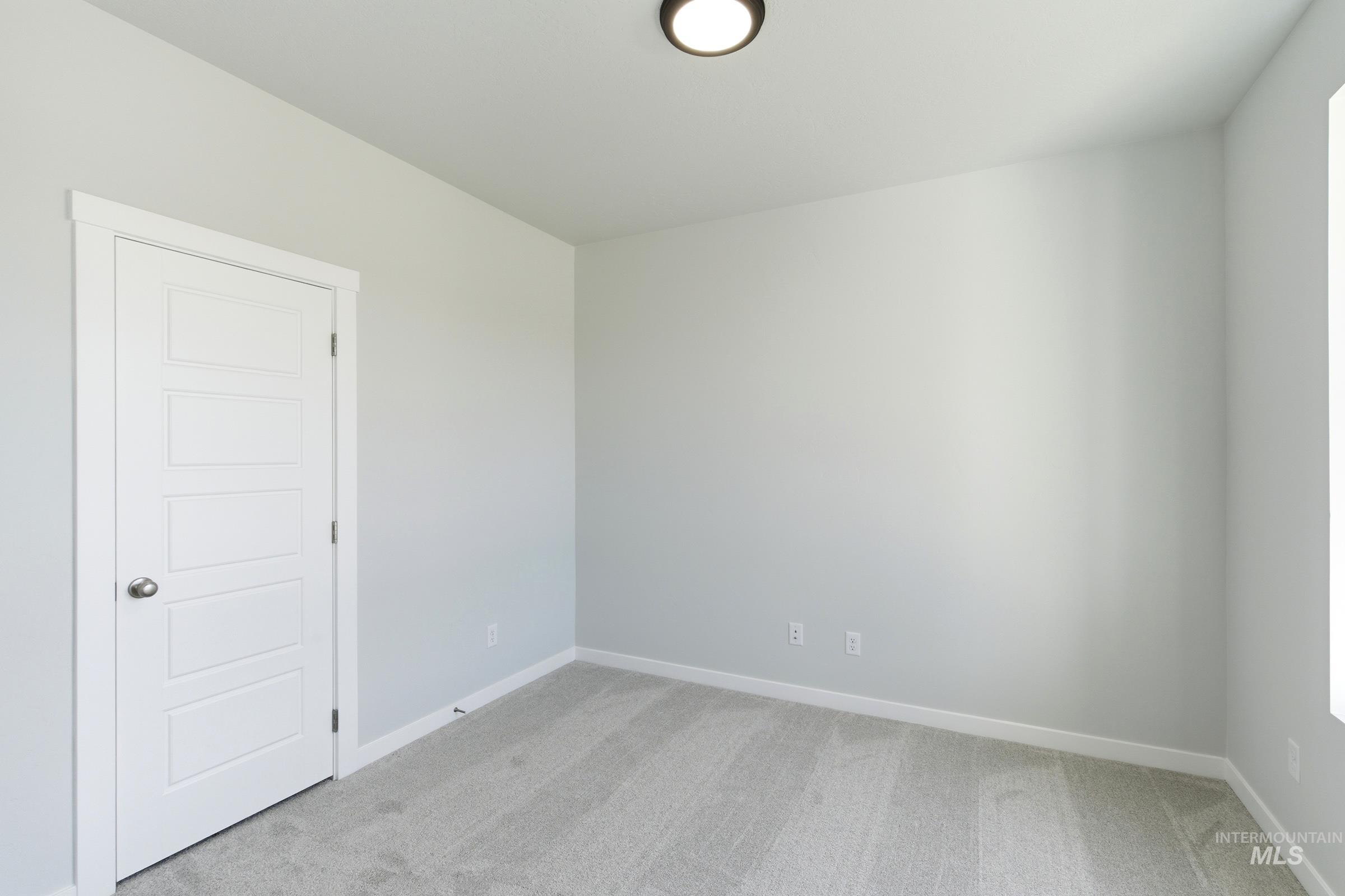 5077 S Bleachfield Ave Property Photo 14